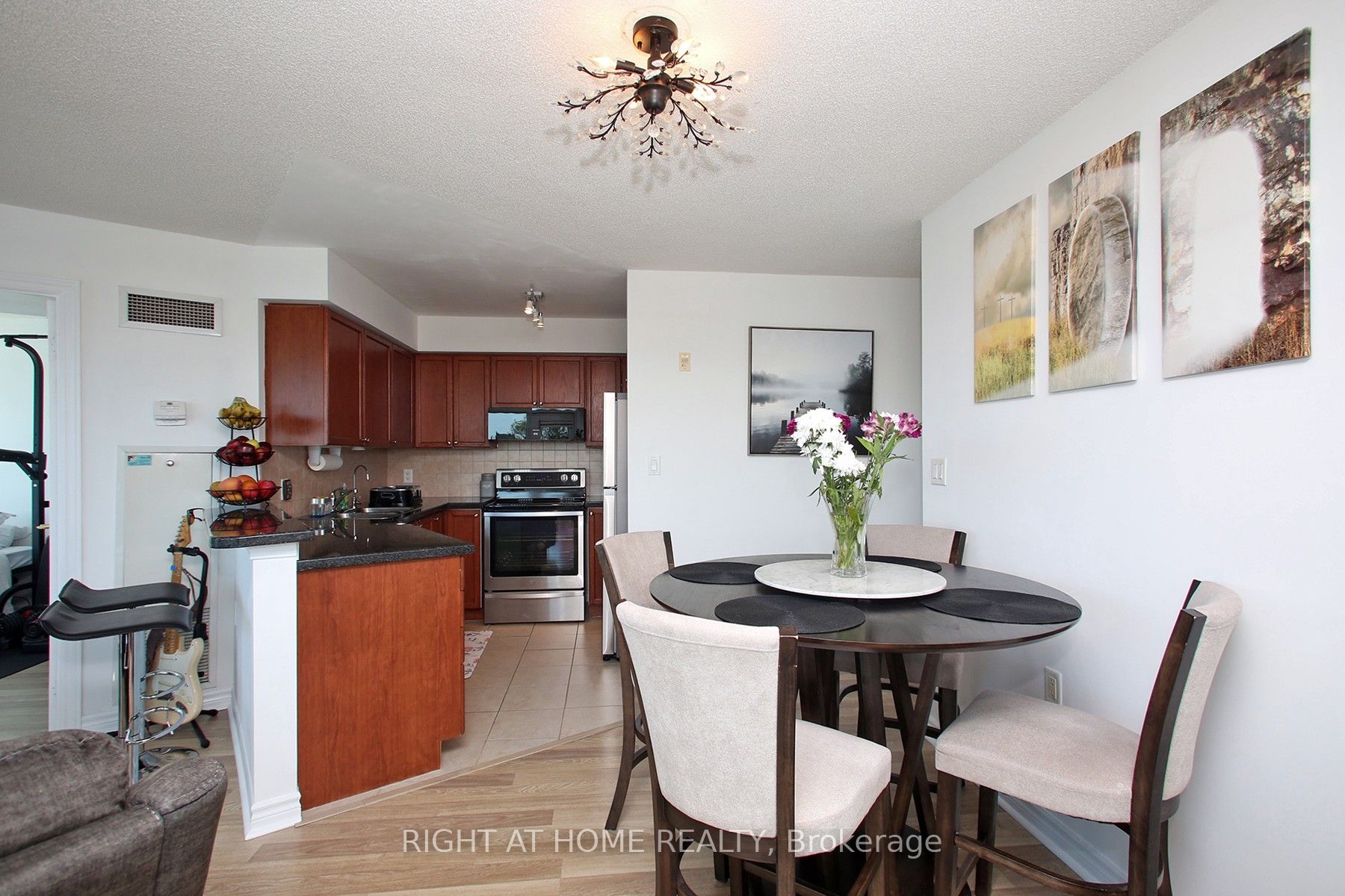 3830 Bathurst Street 505, Toronto, ON M3H 6C5 photo 5