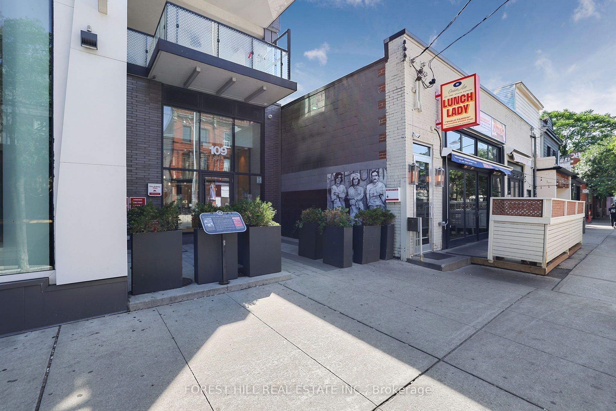 109 Ossington Avenue 202, Toronto, ON M6J 0G1 photo 2