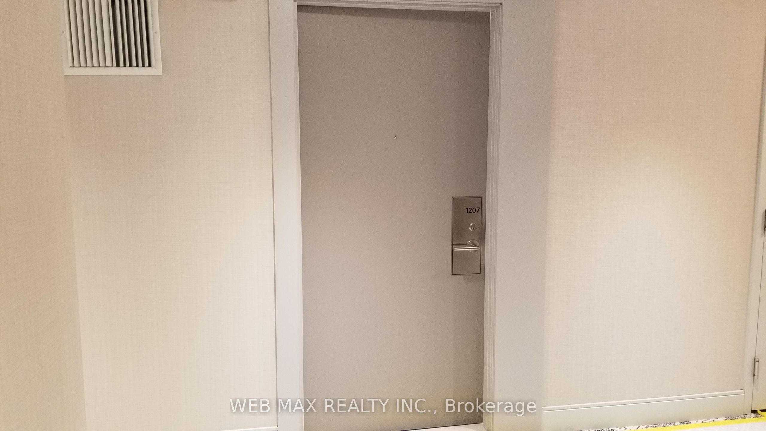 8 Widmer Street 1207, Toronto, ON M5V 0W6 photo 2