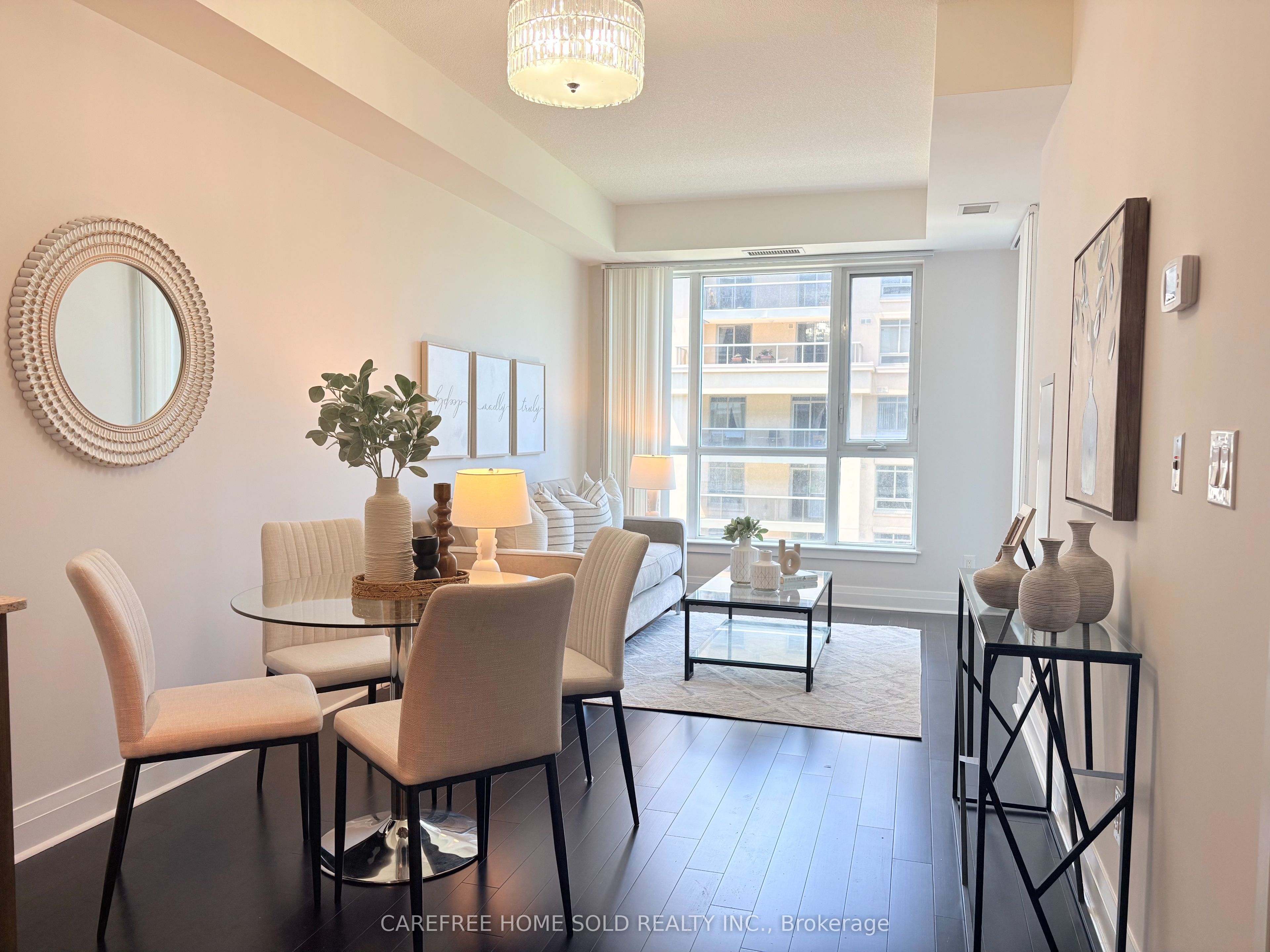 17 Kenaston Gardens 412, Toronto, ON M2K 0B9