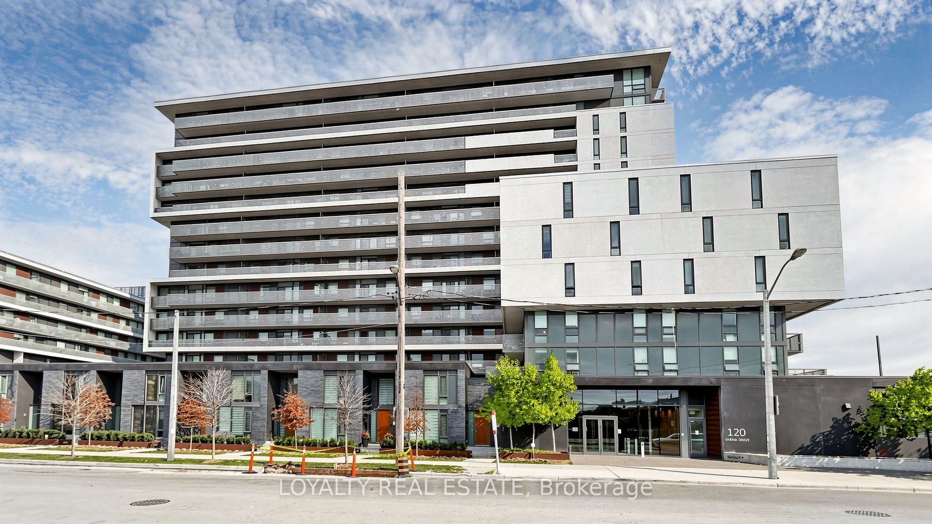 120 Varna Drive 1207, Toronto, ON M6A 0B3 photo 4