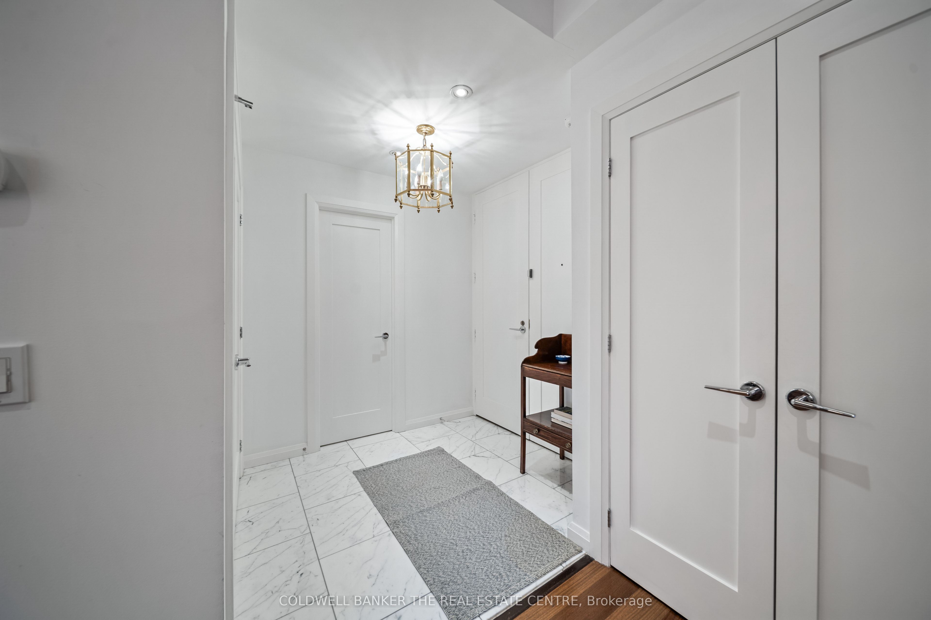447 Walmer Road 206, Toronto, ON M5P 2X9 photo 4