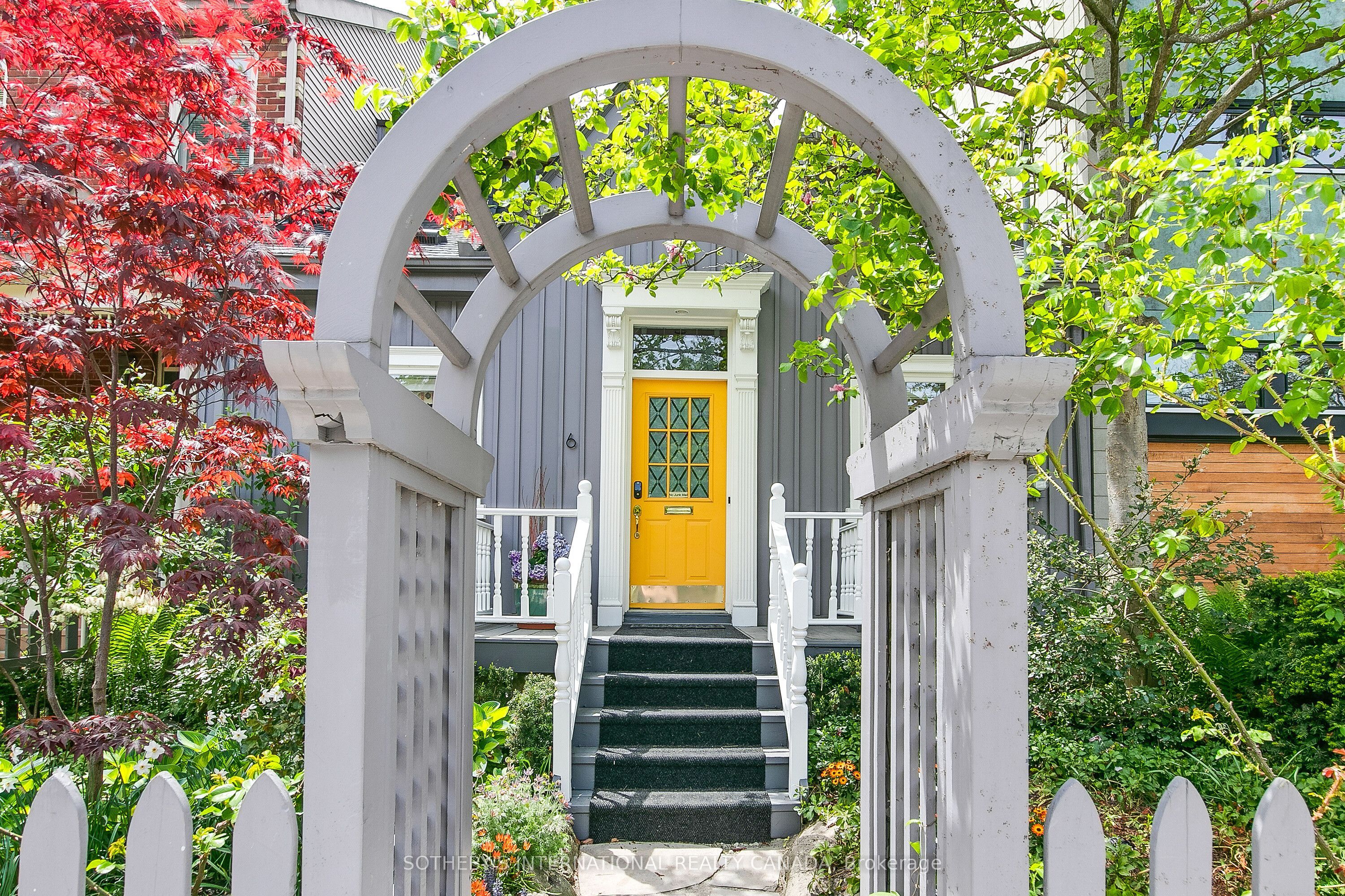 6 Bowman Street, Toronto, ON M4X 1T9 photo 2