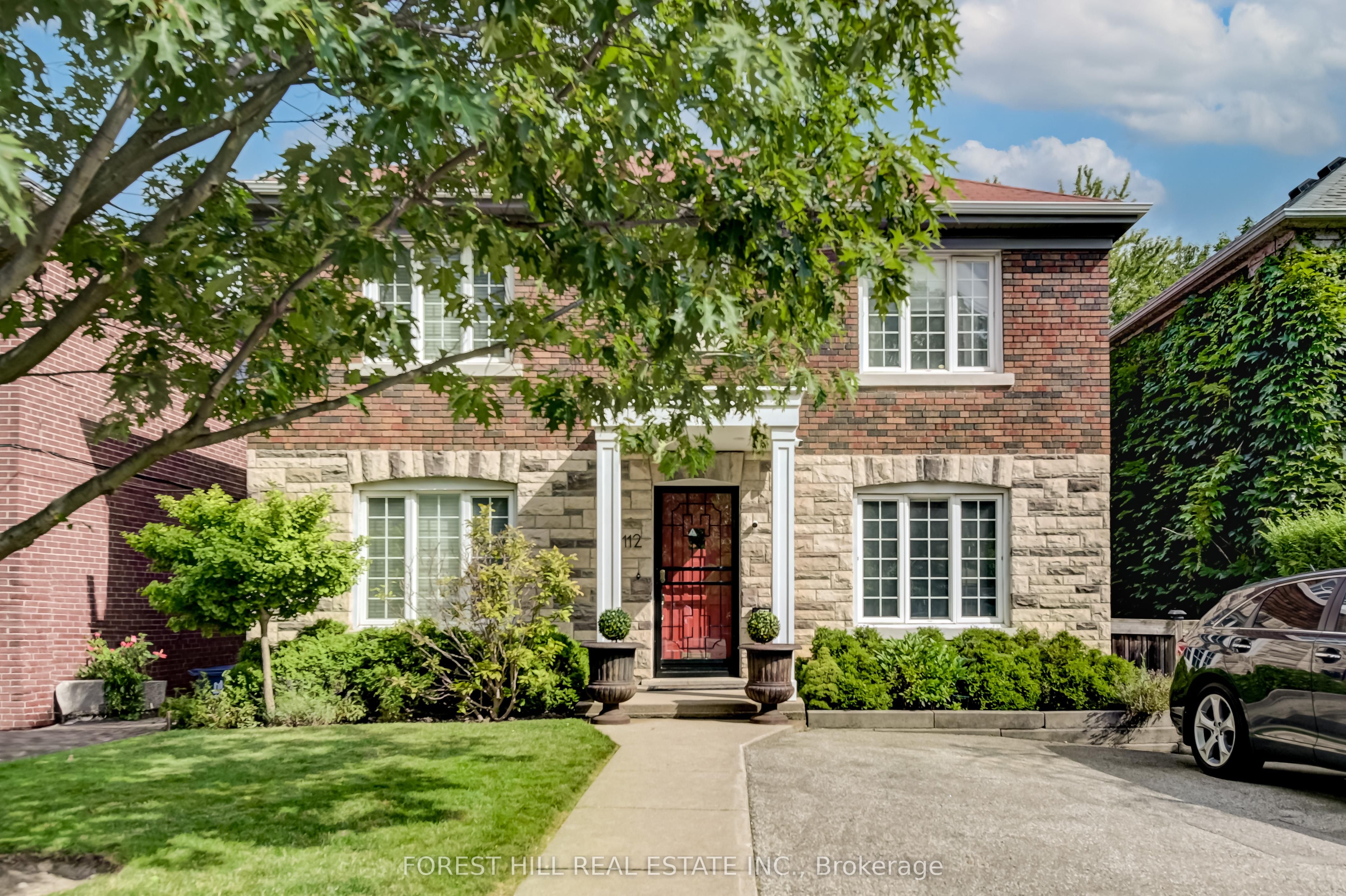 112 Dewbourne Avenue, Toronto, ON M6C 1Y7