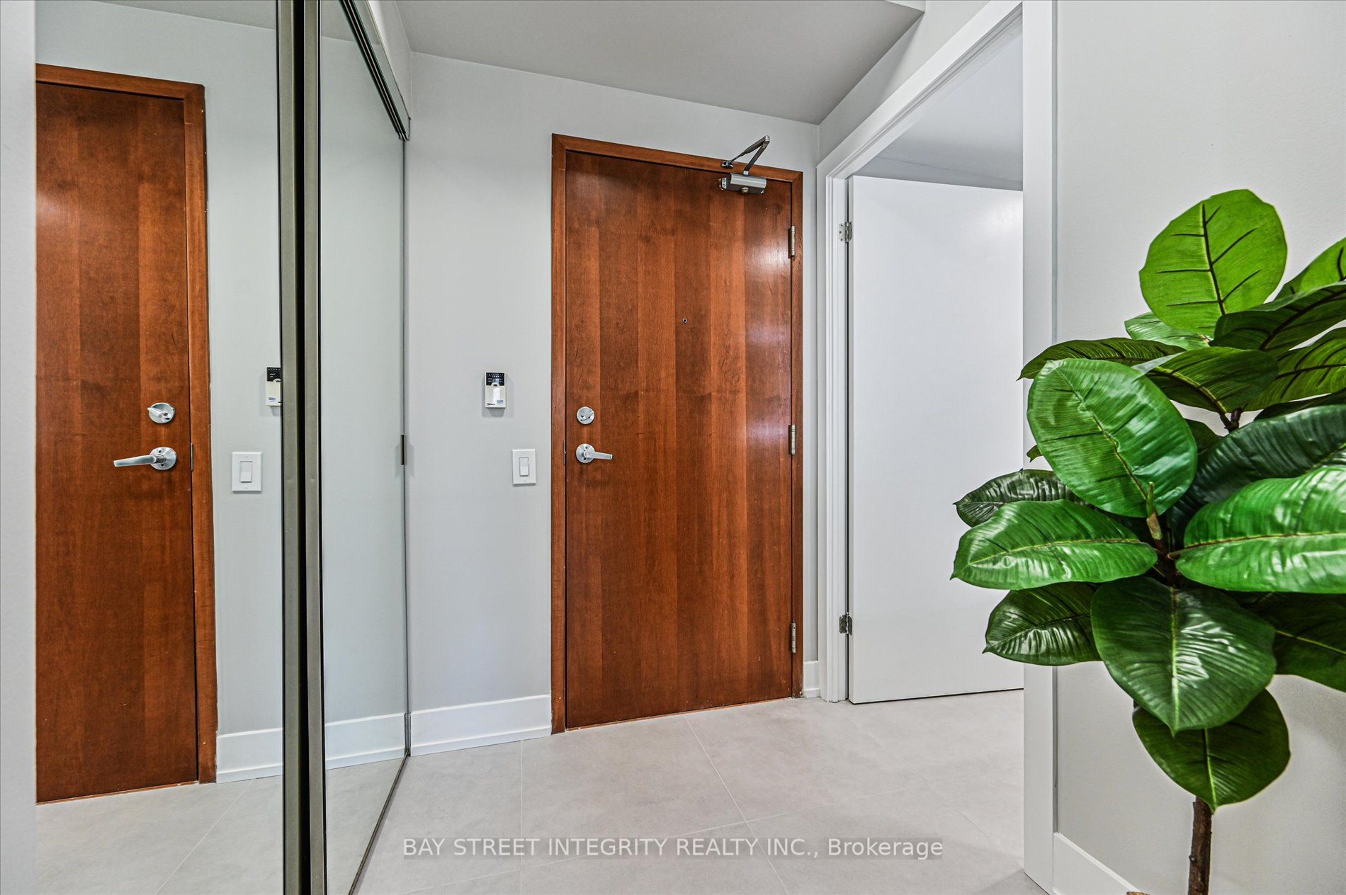 500 Queens Quay W 512W, Toronto C01, ON M5V 3K8 photo 4