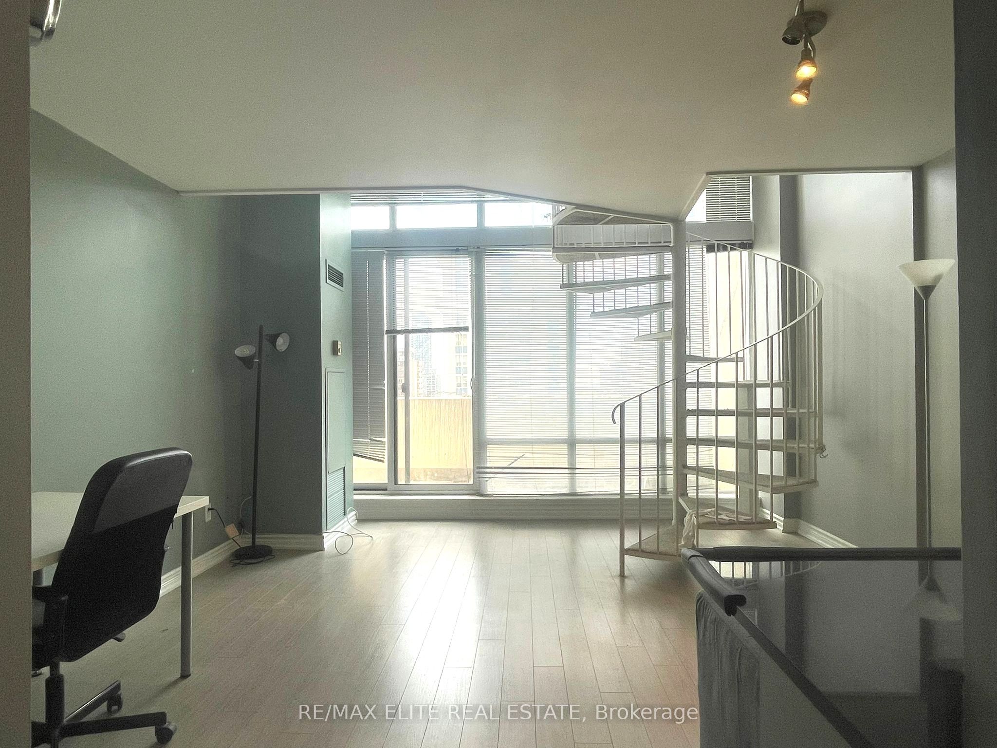 25 Maitland Street 1502, Toronto, ON M4Y 2W1 photo 3