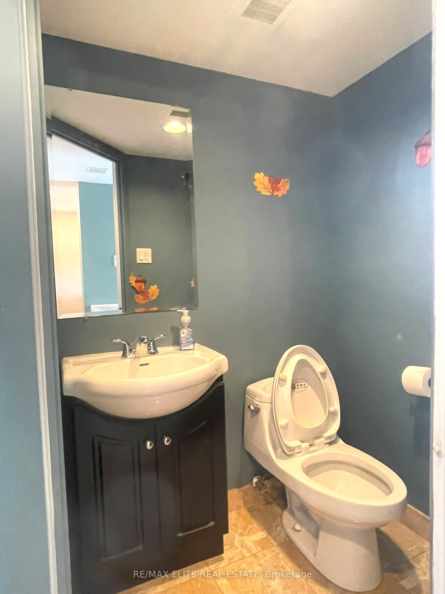 25 Maitland Street 1502, Toronto, ON M4Y 2W1 photo 5