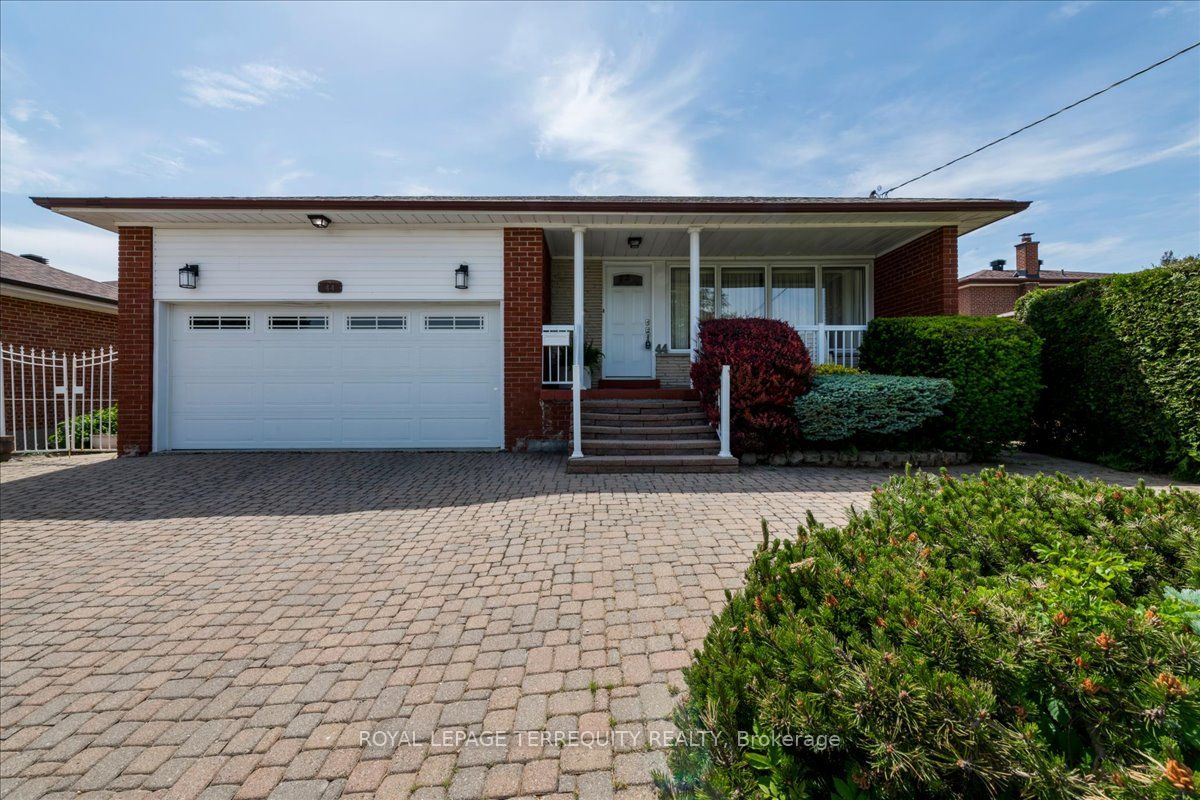 44 Margaret Avenue, Toronto, ON M2J 4C3