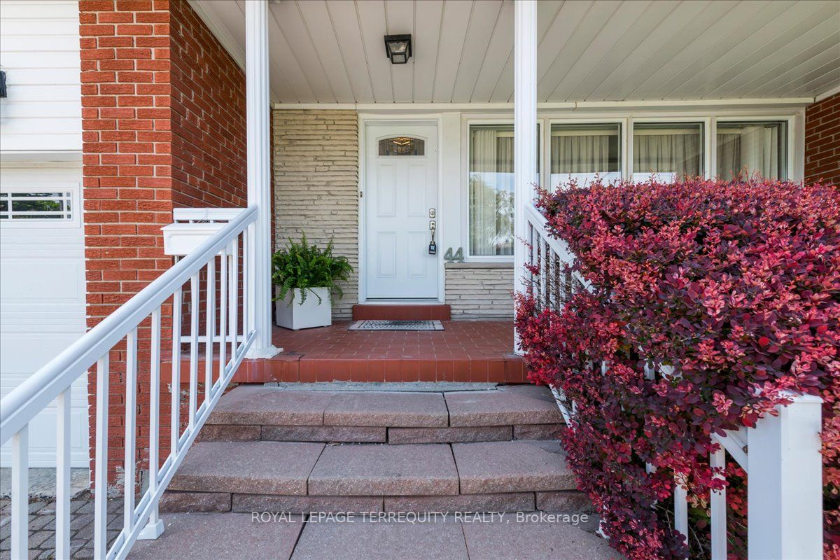 44 Margaret Avenue, Toronto, ON M2J 4C3 photo 2