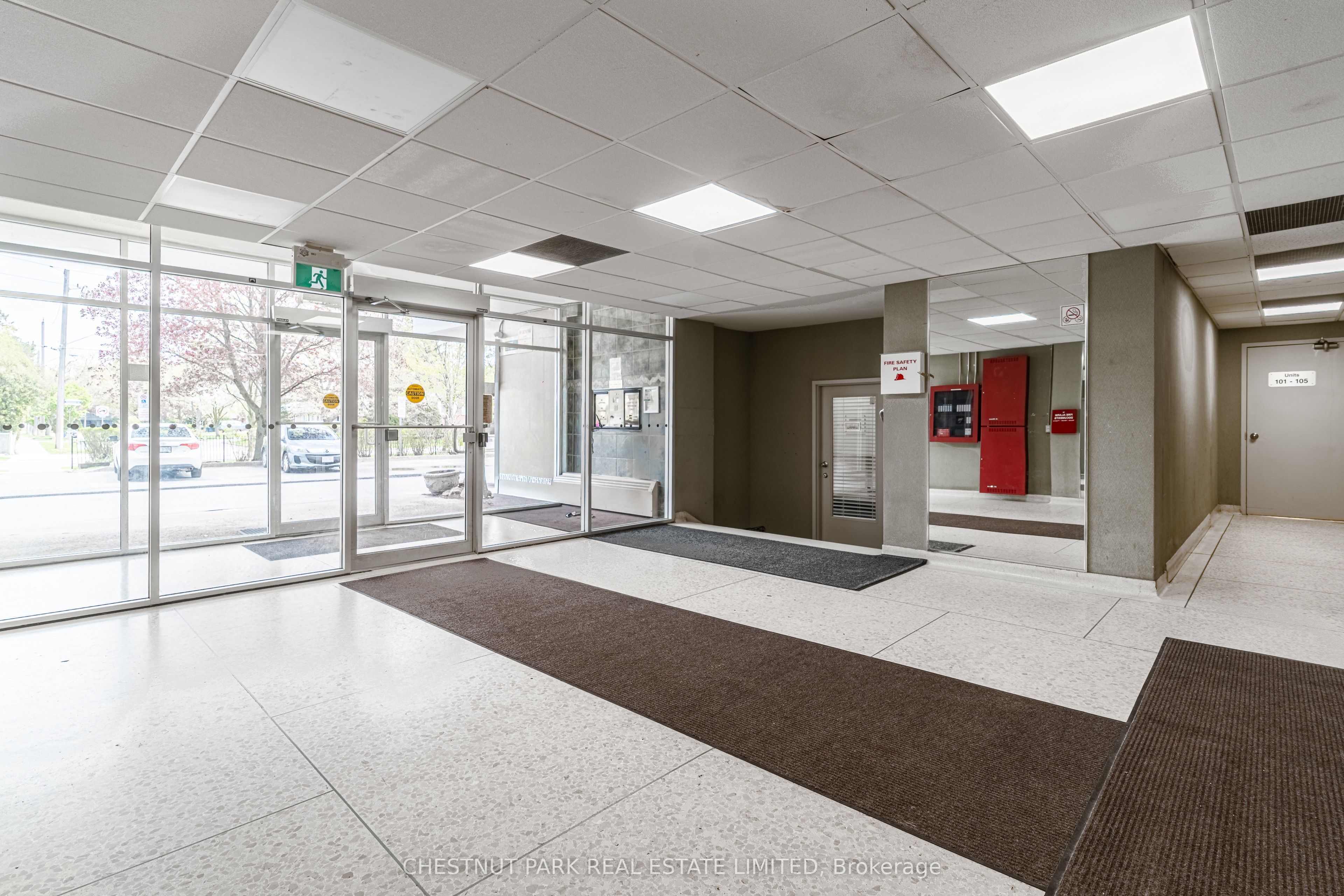 40 Godstone Road 806, Toronto, ON M2J 3C7 photo 3