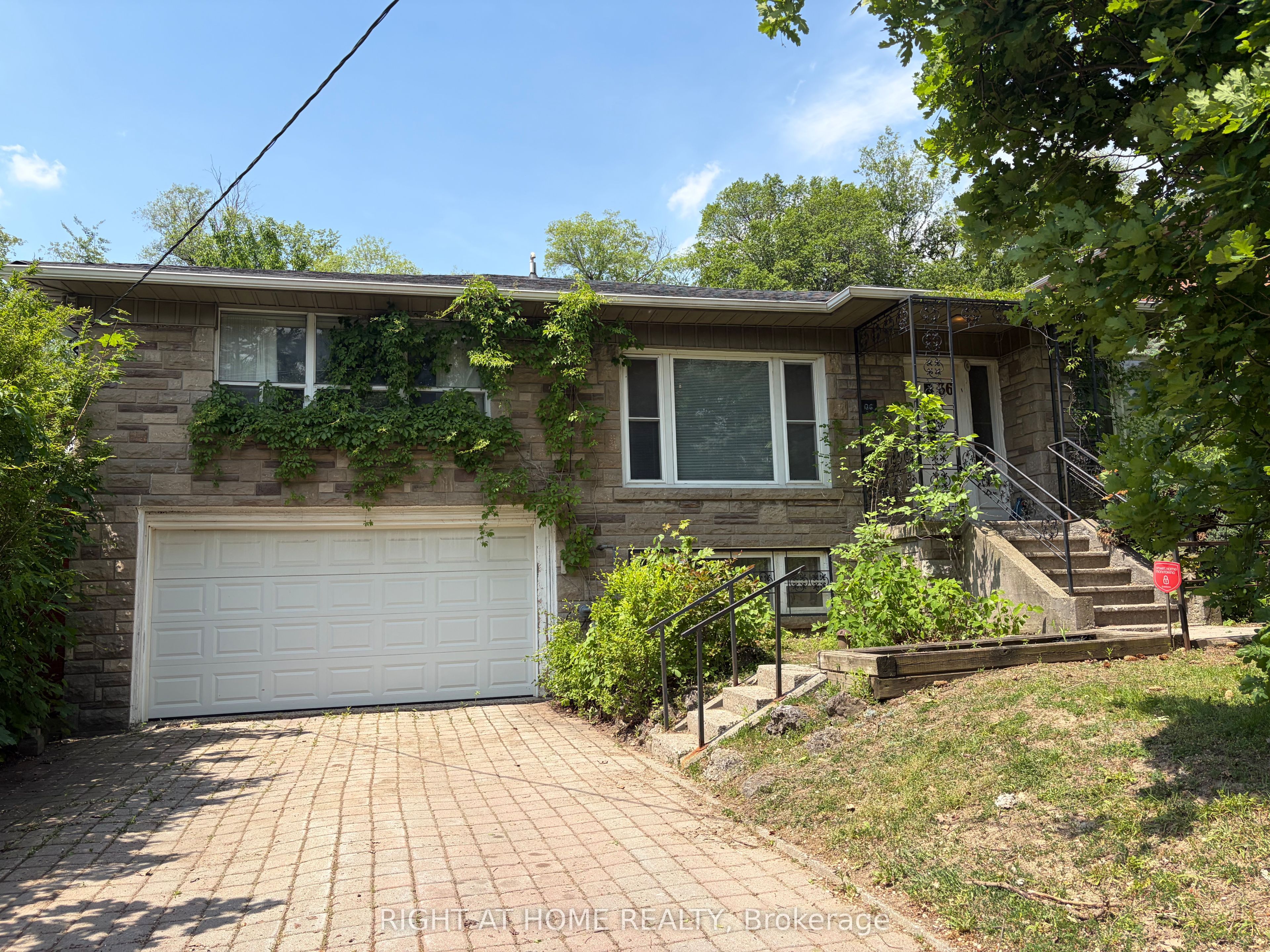 36 Forest Wood, Toronto, ON M5N 2V9