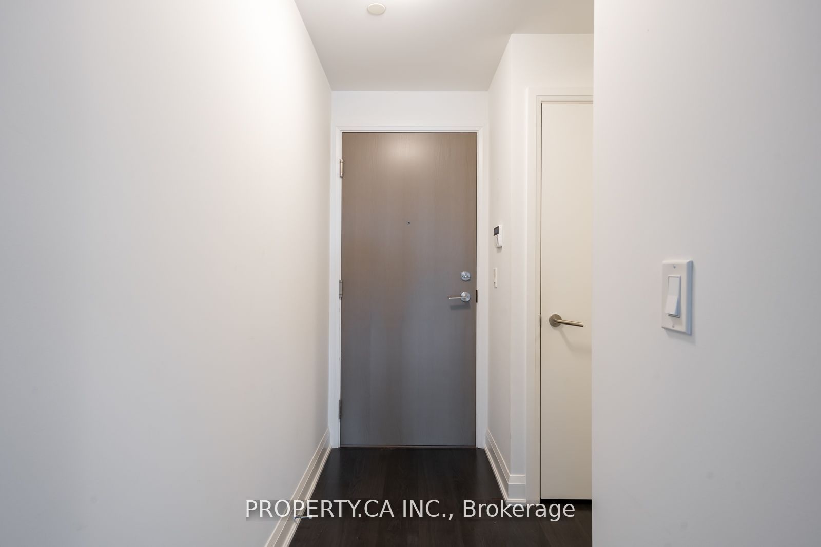 160 Vanderhoof Avenue 601, Toronto, ON M4G 0B7