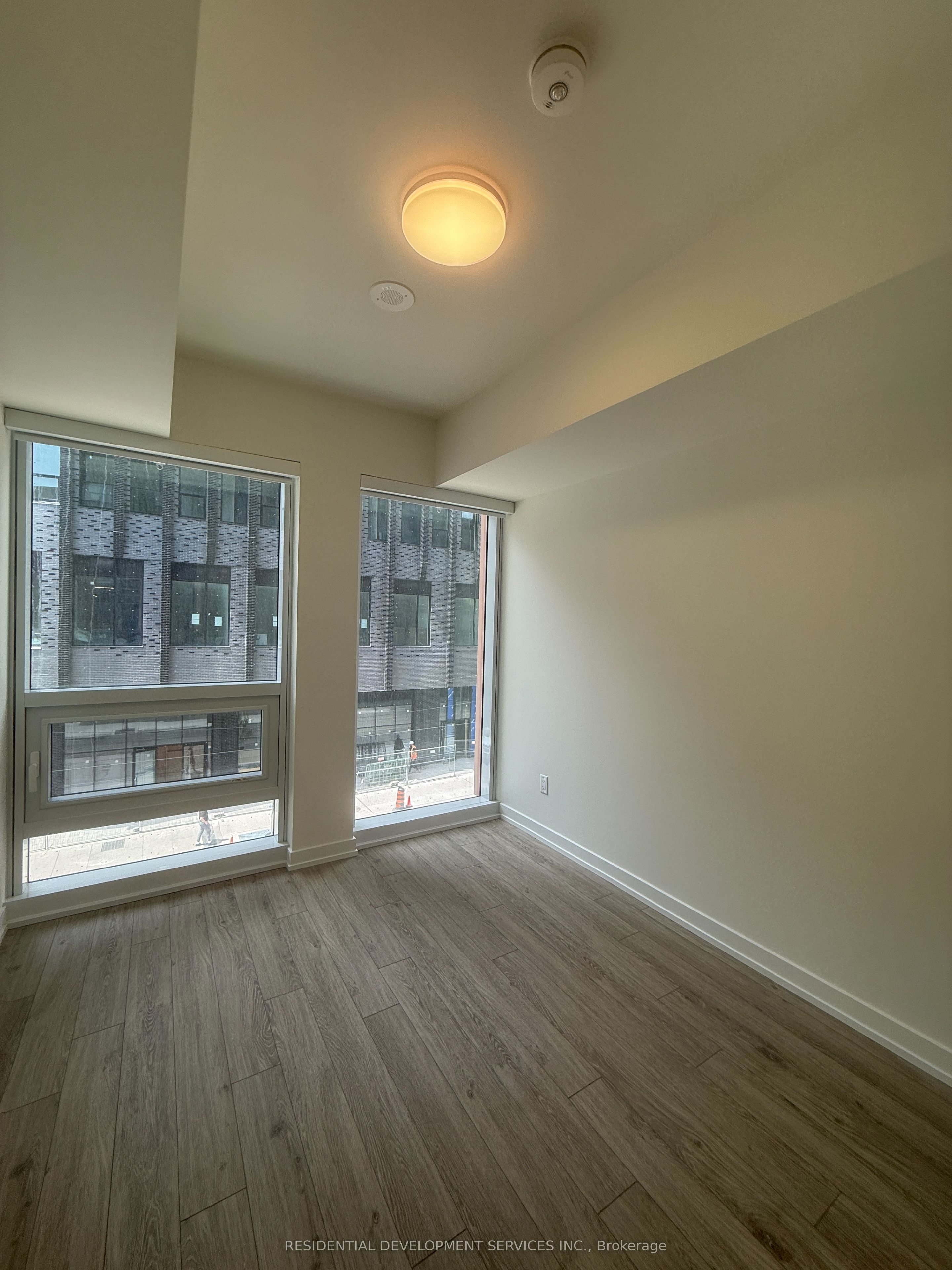 89 Church Street 209, Toronto, ON M5C 0B7 photo 5