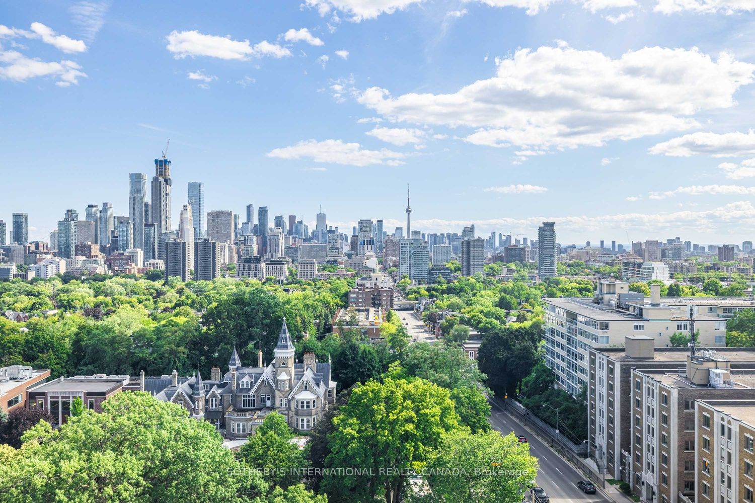 423 Avenue Road 13, Toronto, ON M4V 2H7
