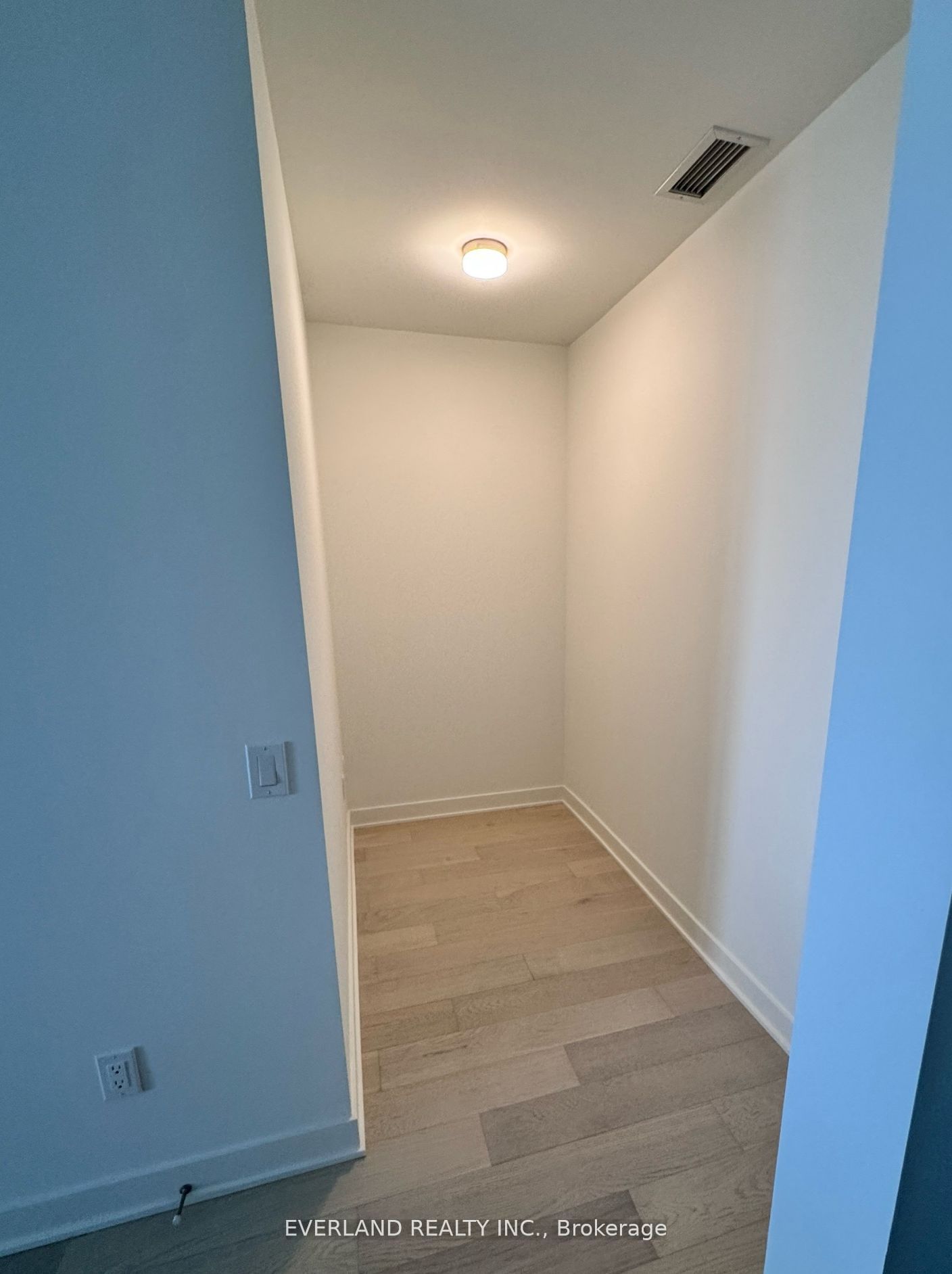 11 Yorkville Avenue 4803, Toronto, ON M4W 1L2 photo 3