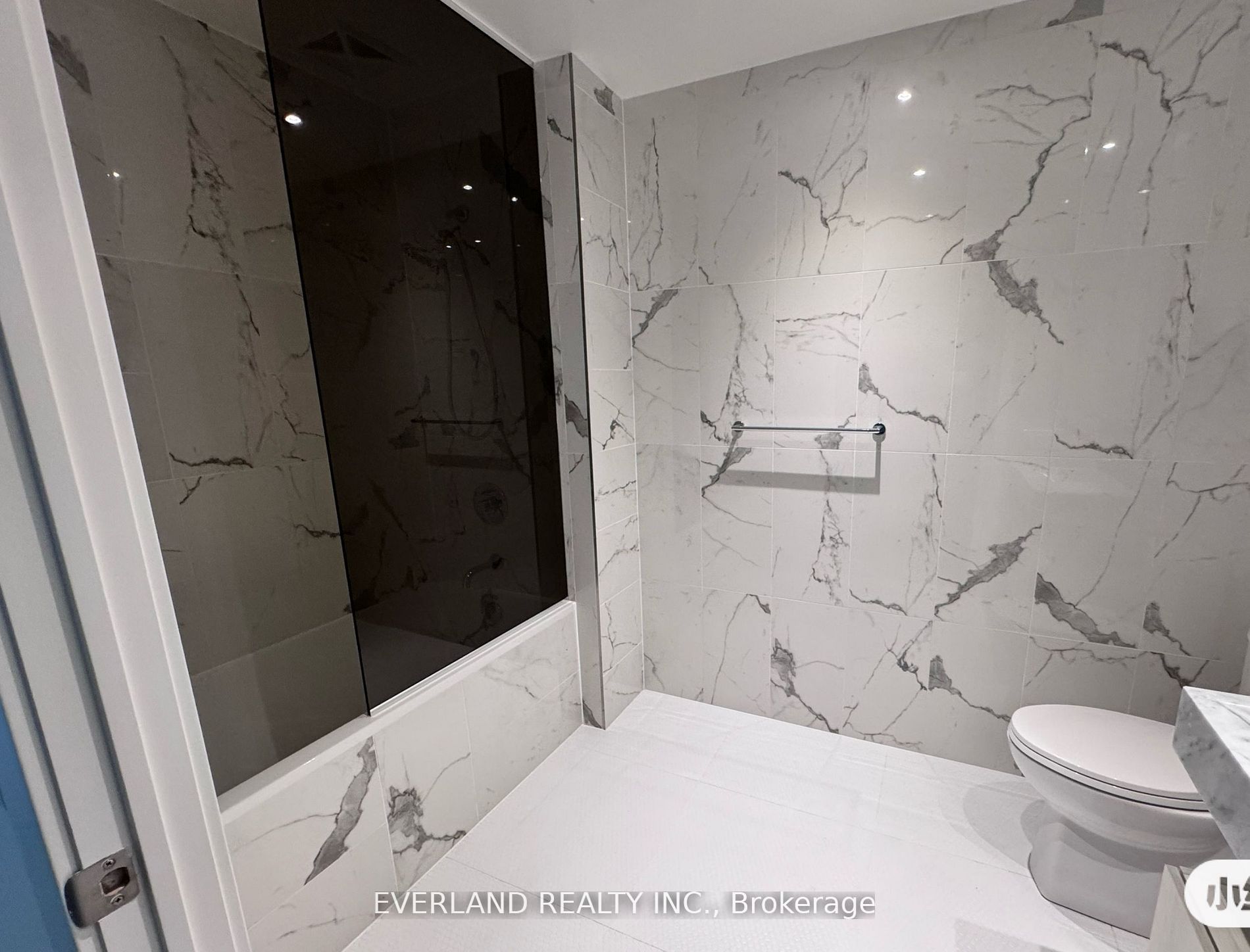 11 Yorkville Avenue 4803, Toronto, ON M4W 1L2 photo 5