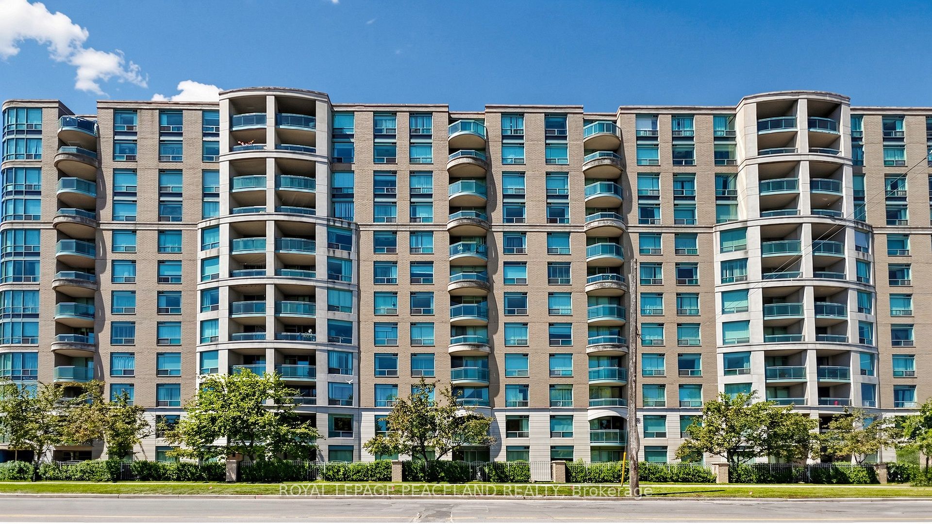 18 Pemberton Avenue 409, Toronto, ON M2M 4K9