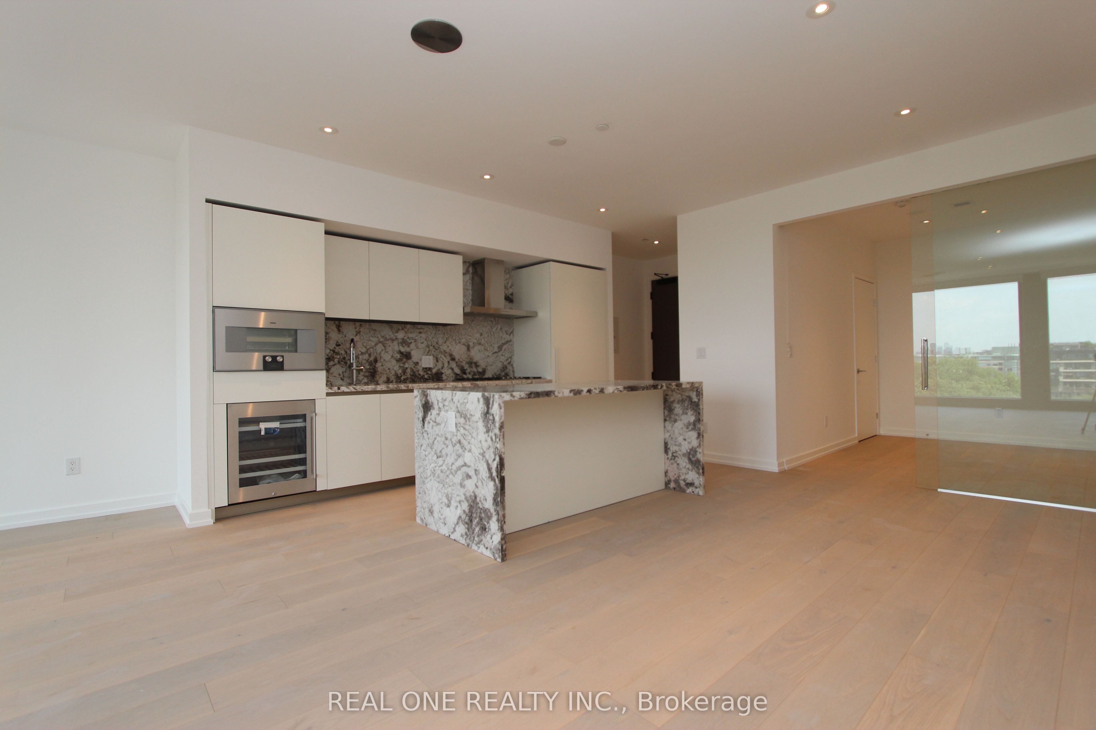 1315 Bay Street 804, Toronto, ON M5R 0E4 photo 3