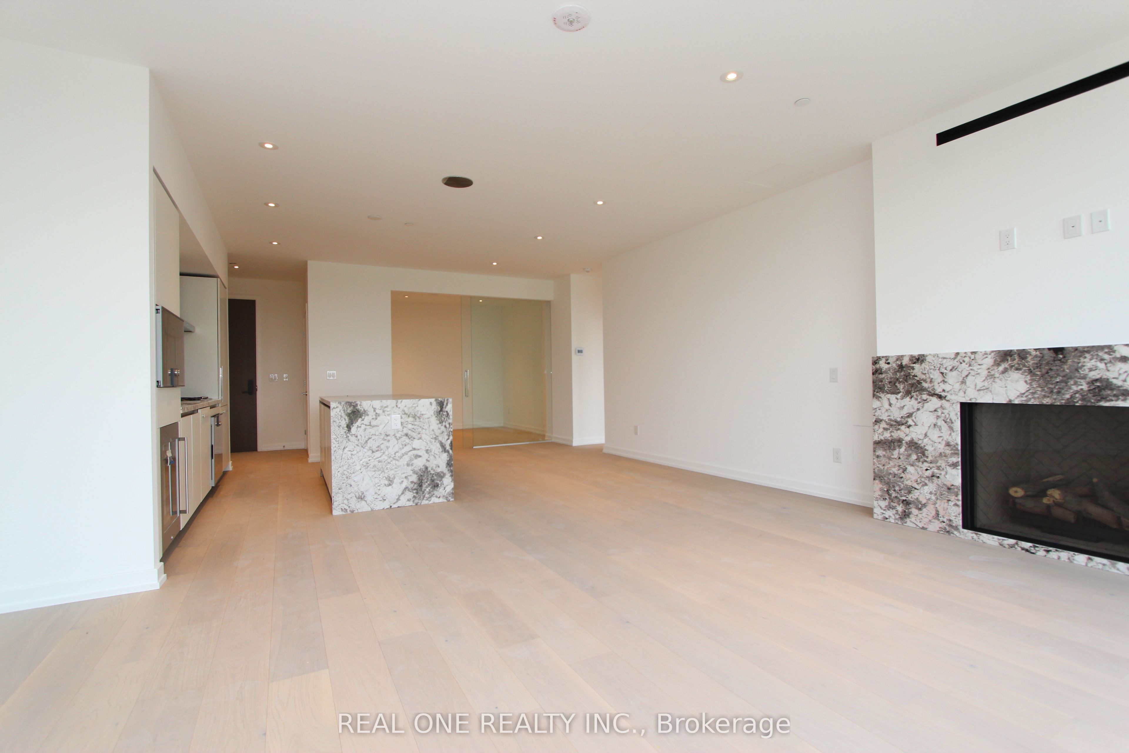 1315 Bay Street 804, Toronto, ON M5R 0E4 photo 4