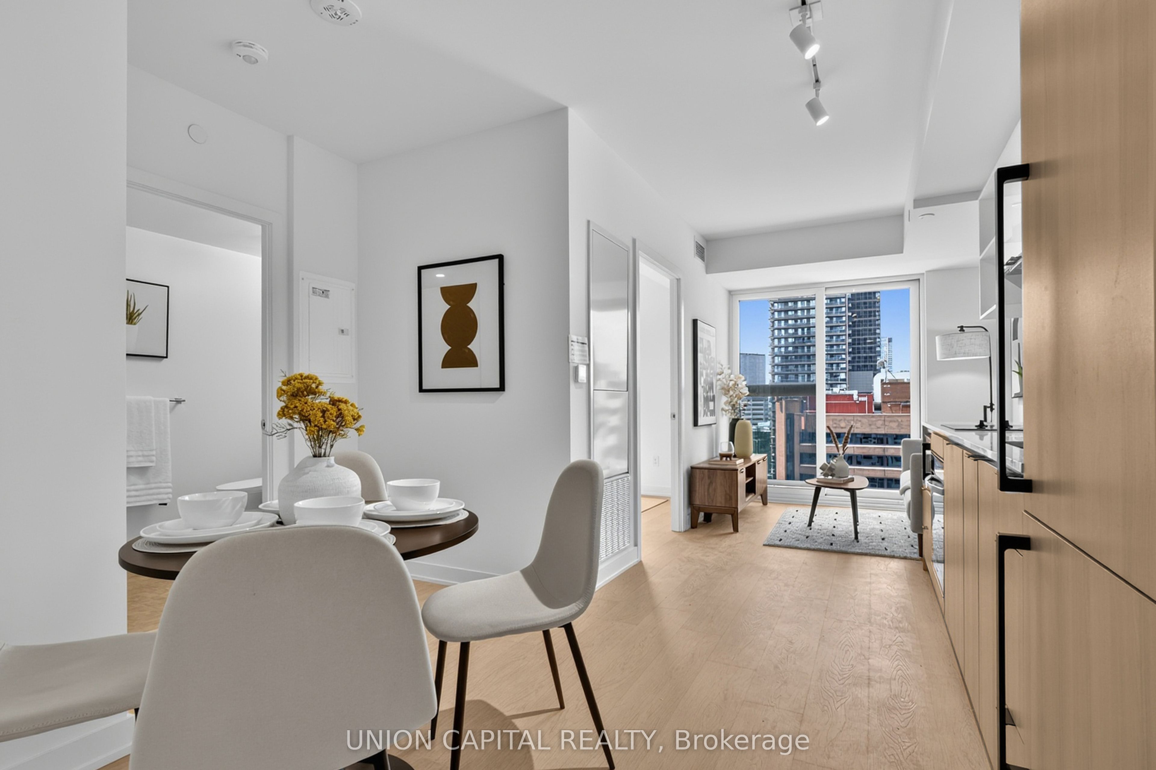 252 Church Street 1901, Toronto, ON M5B 0E6 photo 5