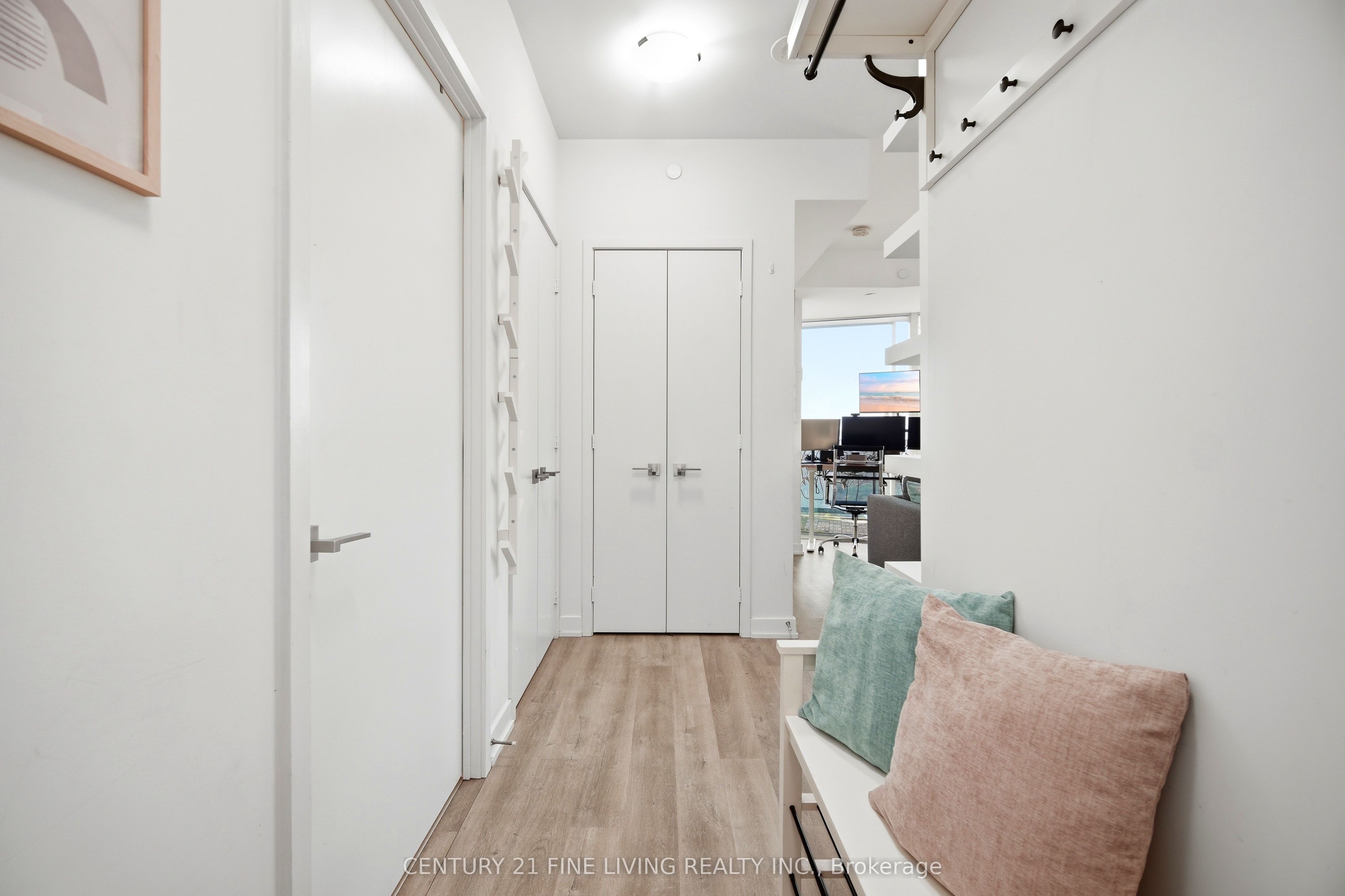 50 Ordnance Street 2309, Toronto, ON M6K 0C9 photo 2