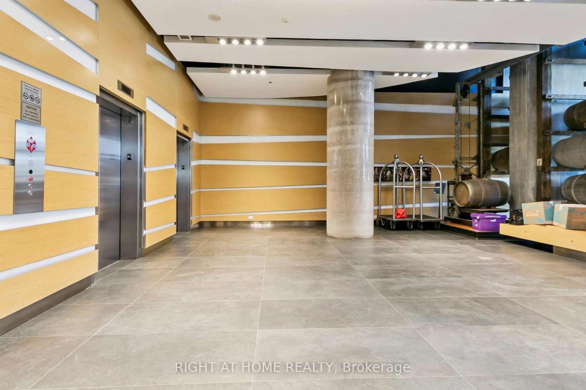 390 Cherry Street 3207, Toronto, ON M5A 0E2 photo 2