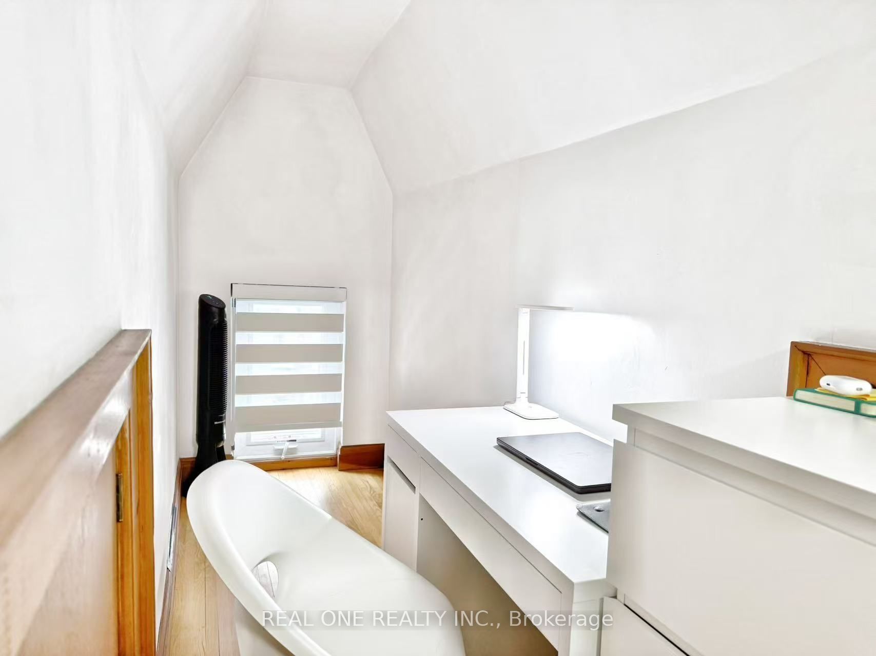 222 Robert Street 302, Toronto, ON M5S 2K7 photo 4