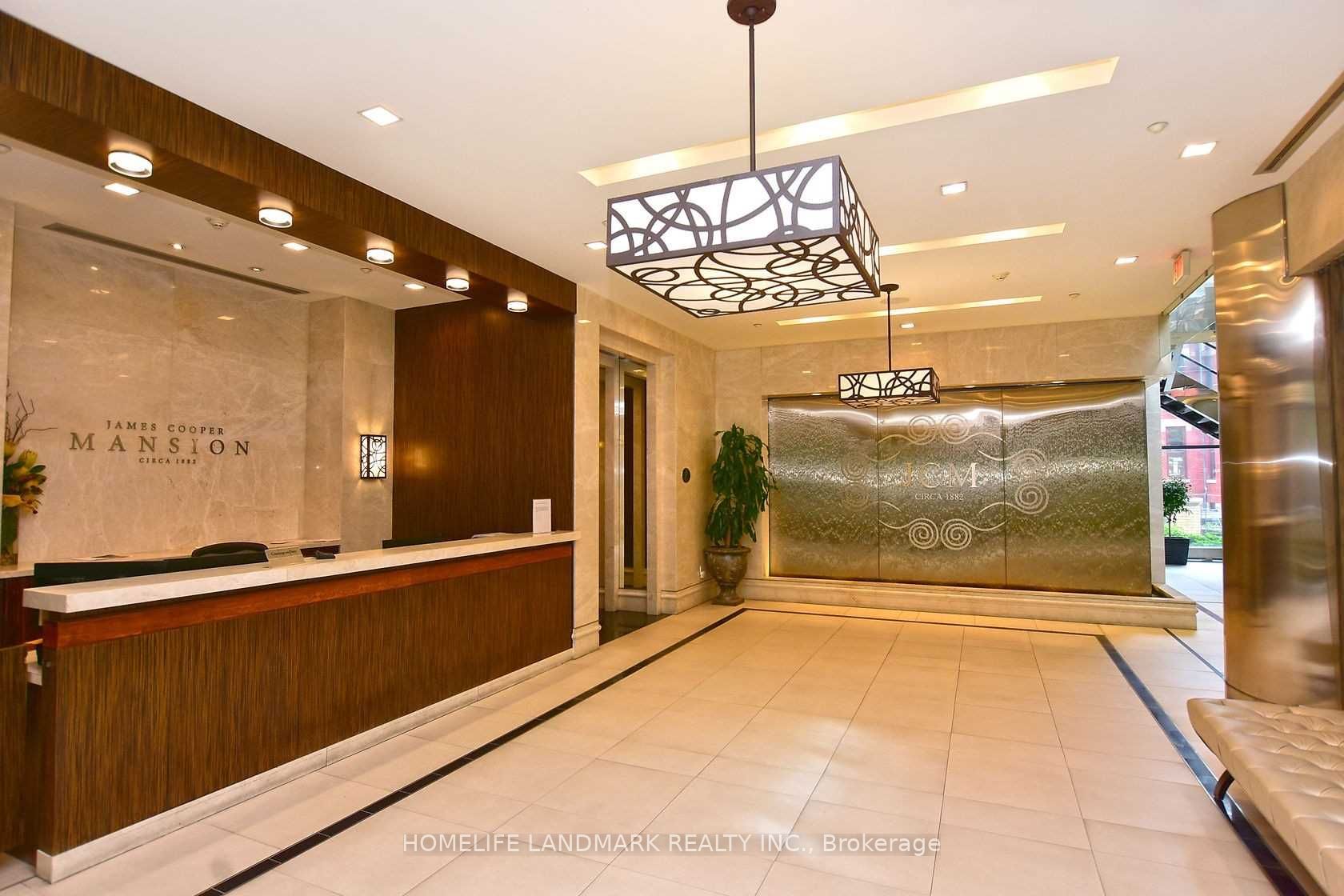 28 Linden Street 502, Toronto, ON M4Y 0A4 photo 5