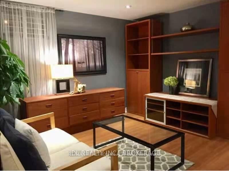 2 Greyhound Drive Bsmt, Toronto, ON M2H 1K3 photo 4