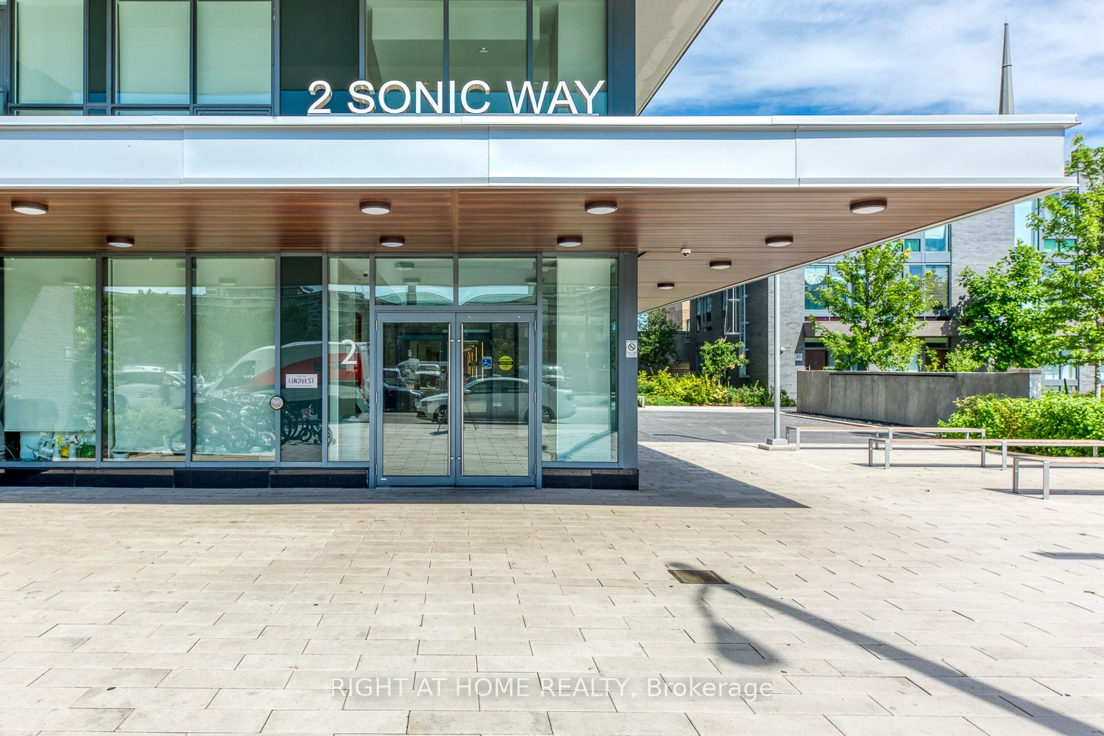 2 Sonic Way 308, Toronto, ON M3C 0P2 photo 3