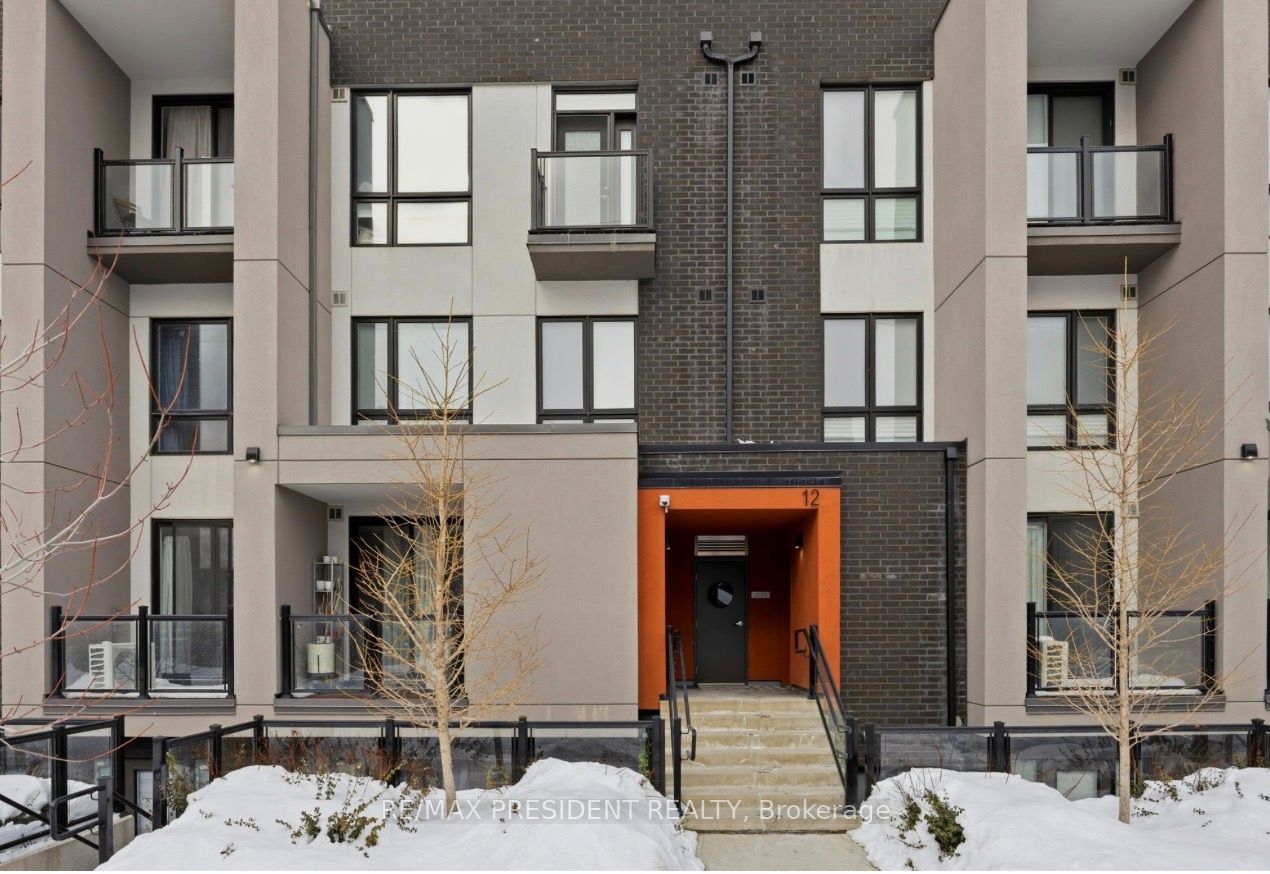 12 Marquette Avenue S 6, Toronto, ON M6A 0E1