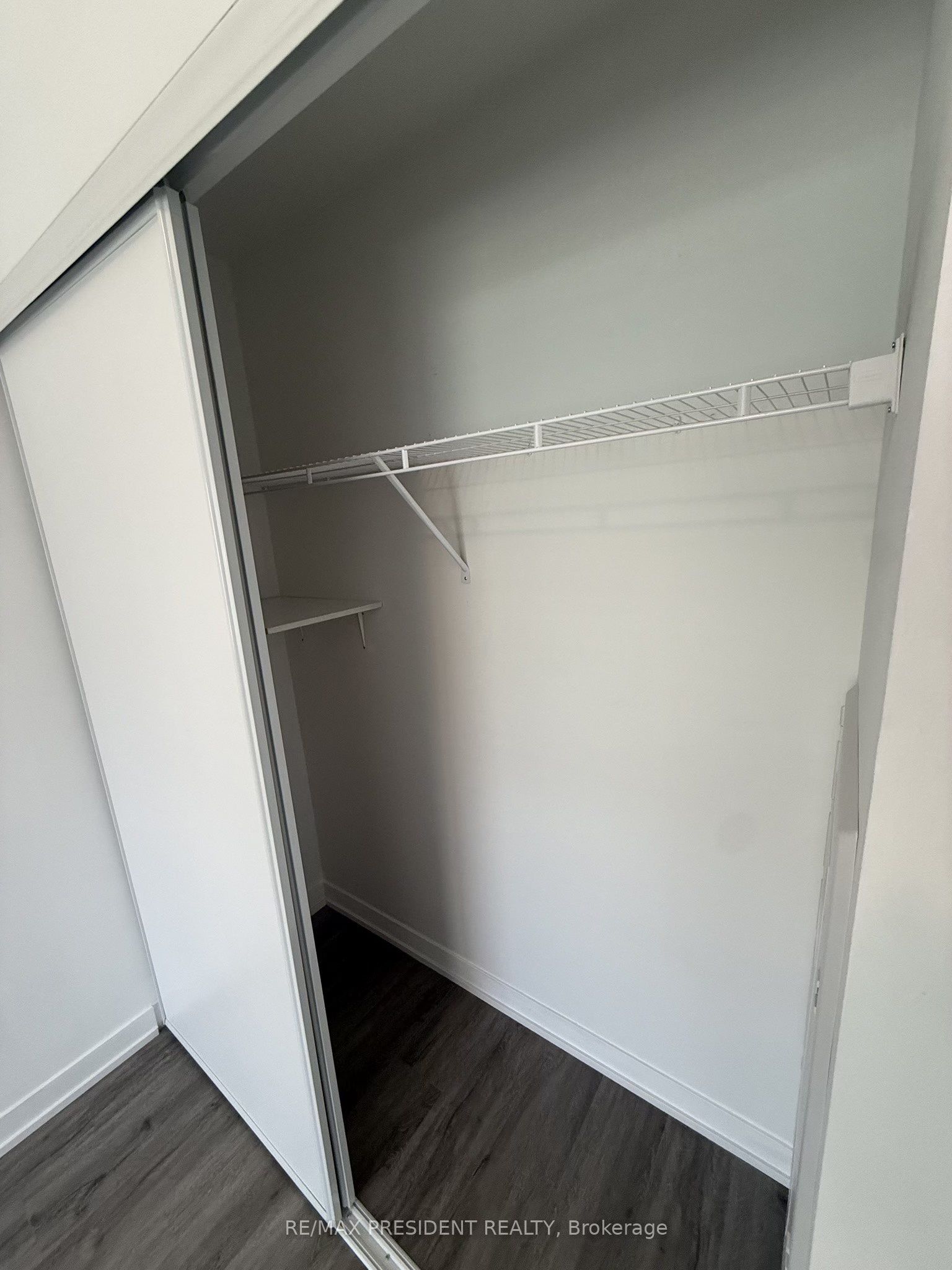 12 Marquette Avenue S 6, Toronto, ON M6A 0E1 photo 4