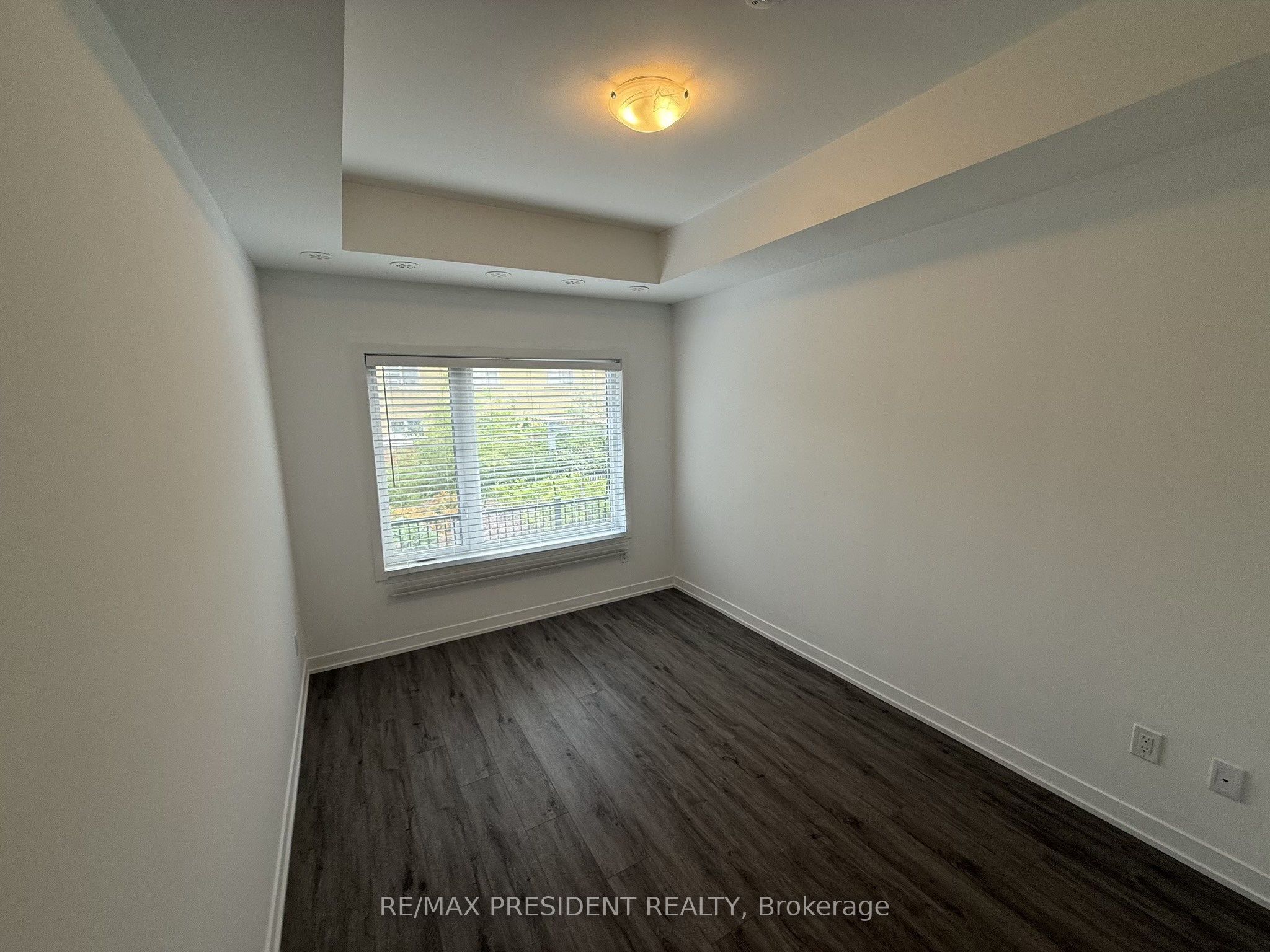12 Marquette Avenue S 6, Toronto, ON M6A 0E1 photo 5