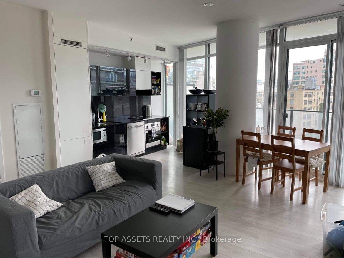 125 Peter Street 602, Toronto, ON M5V 0M2 photo 4