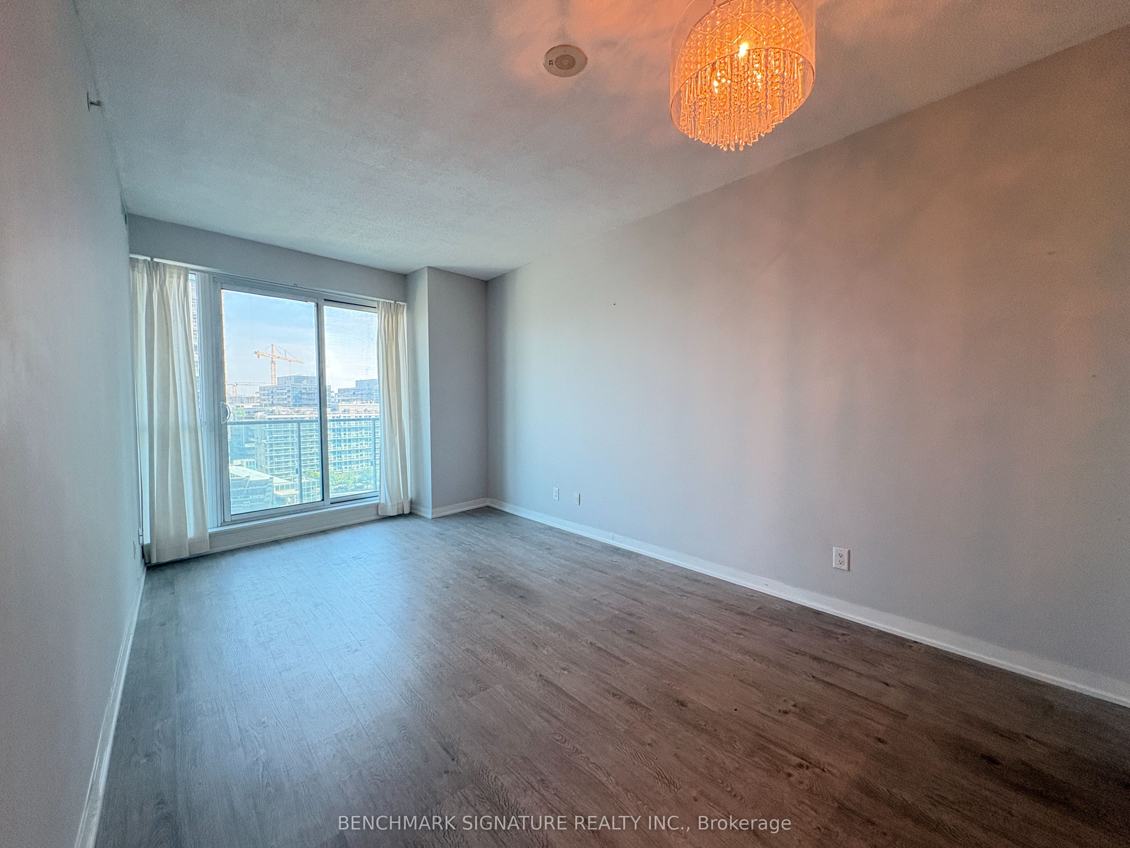150 East Liberty Street 1216, Toronto, ON M6K 3R5 photo 4