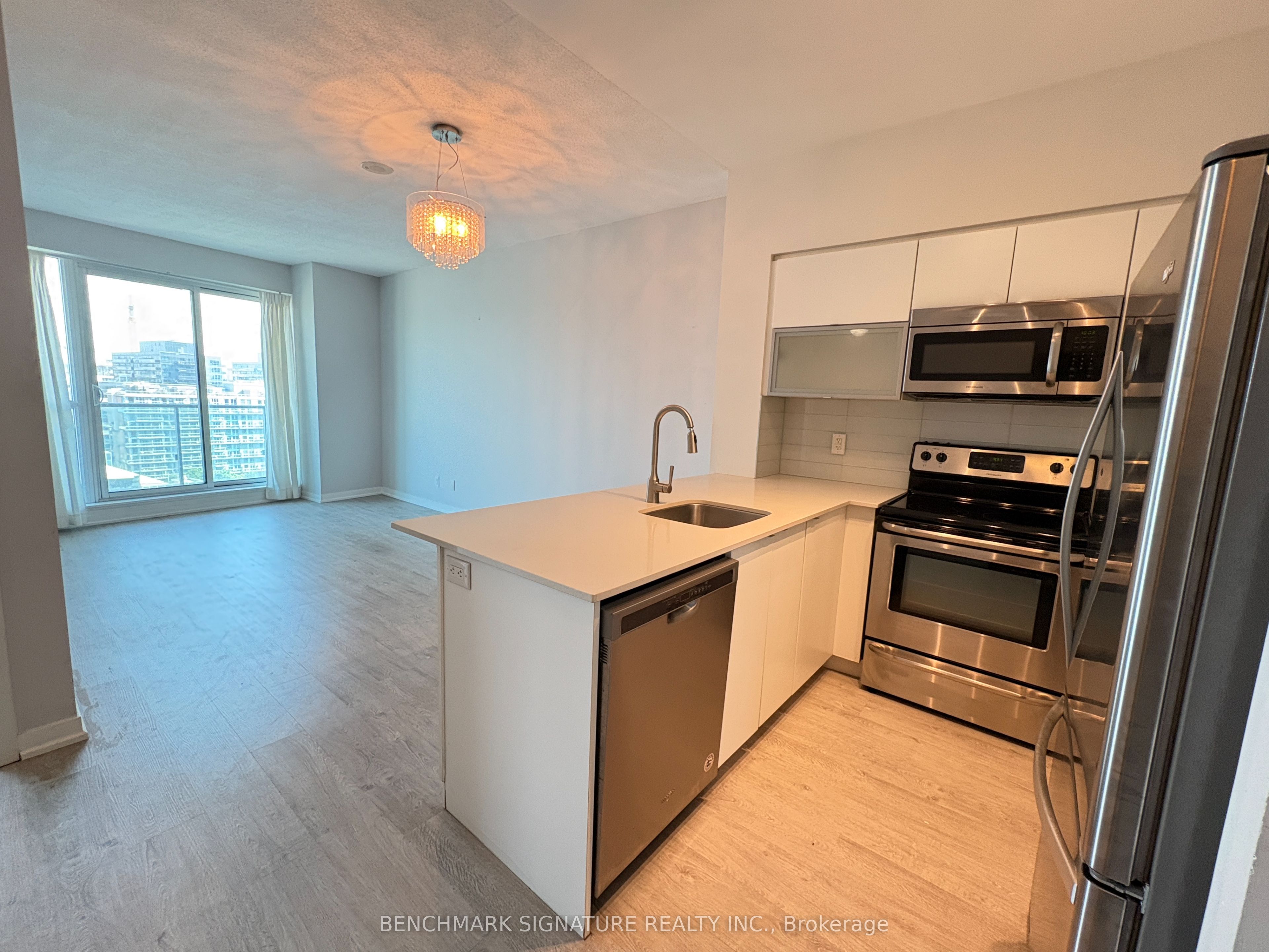 150 East Liberty Street 1216, Toronto, ON M6K 3R5 photo 5