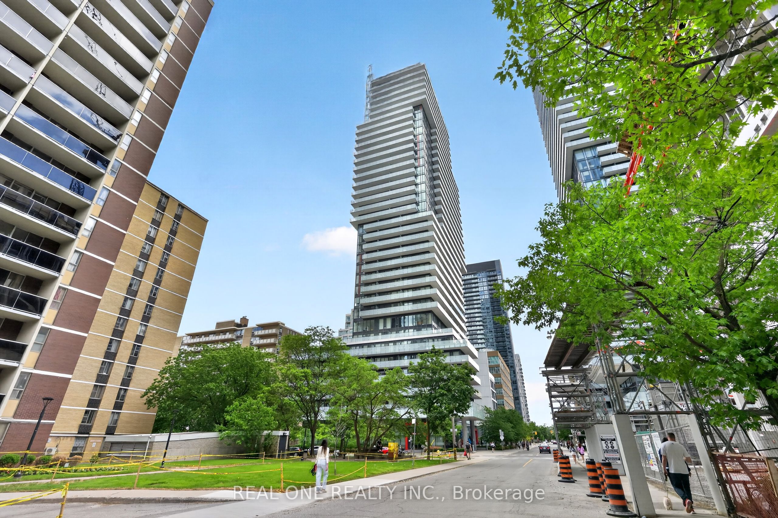185 Roehampton Avenue 1906, Toronto, ON M4P 0C6