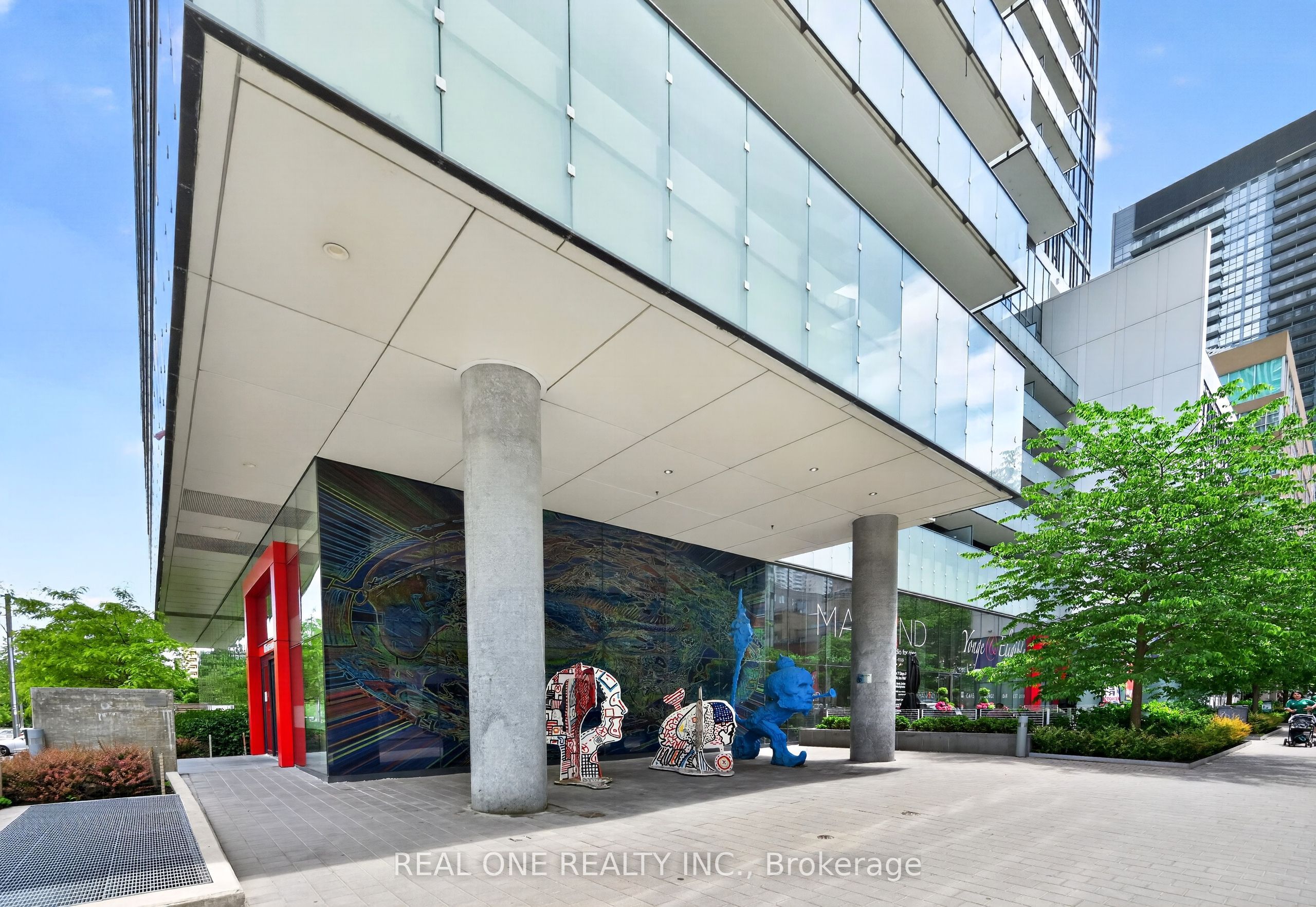 185 Roehampton Avenue 1906, Toronto, ON M4P 0C6 photo 3