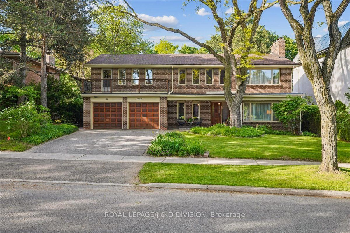 36 Medalist Road, Toronto, ON M2P 1Y5 photo 2