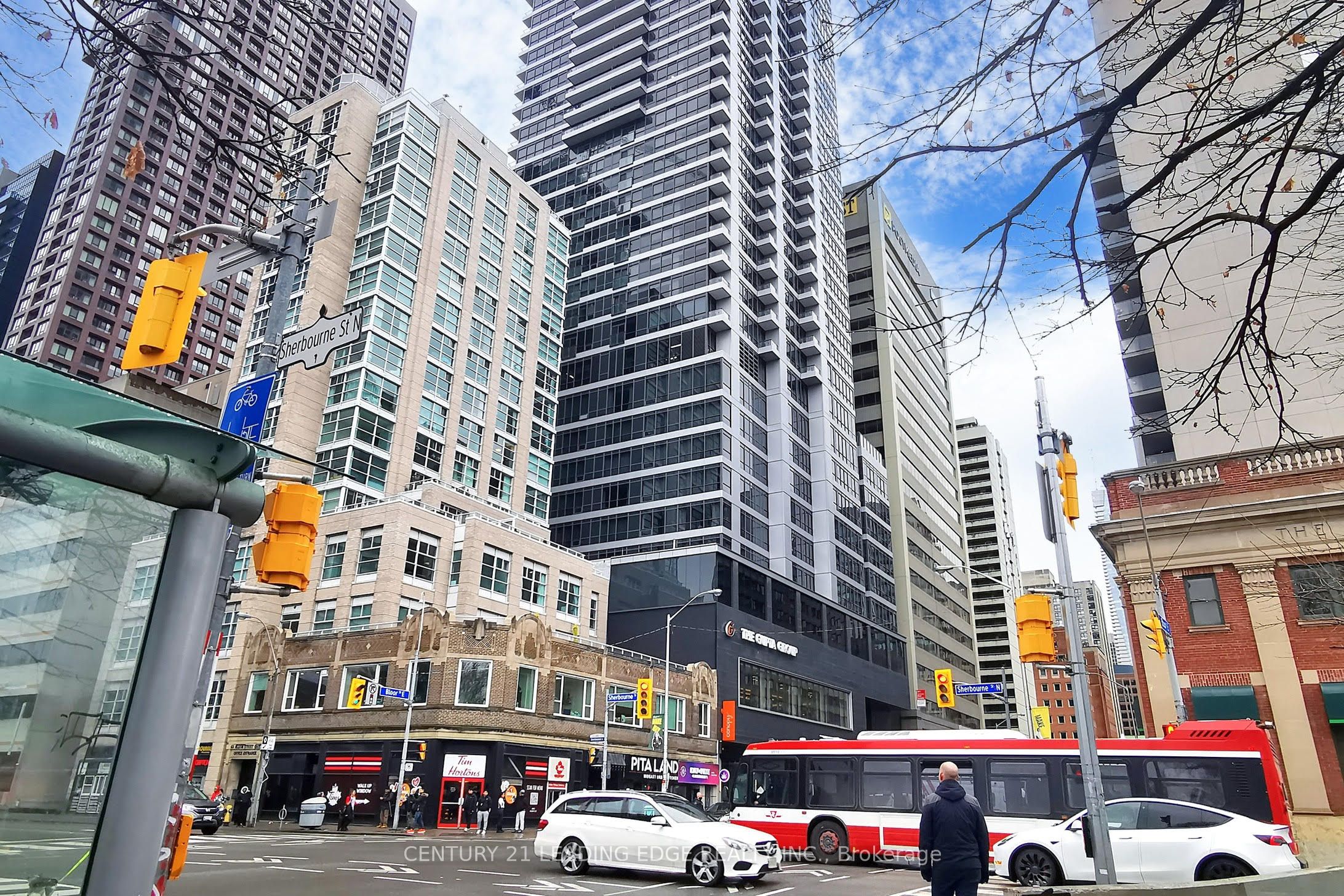 395 Bloor Street 2109, Toronto, ON M4W 0B4