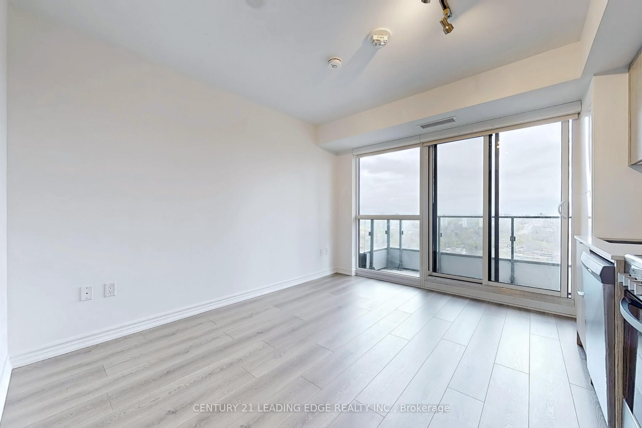 395 Bloor Street 2109, Toronto, ON M4W 0B4 photo 4