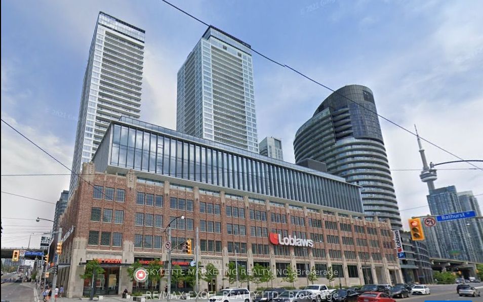 17 Bathurst Street 1512, Toronto, ON M5V 0N1 photo 2