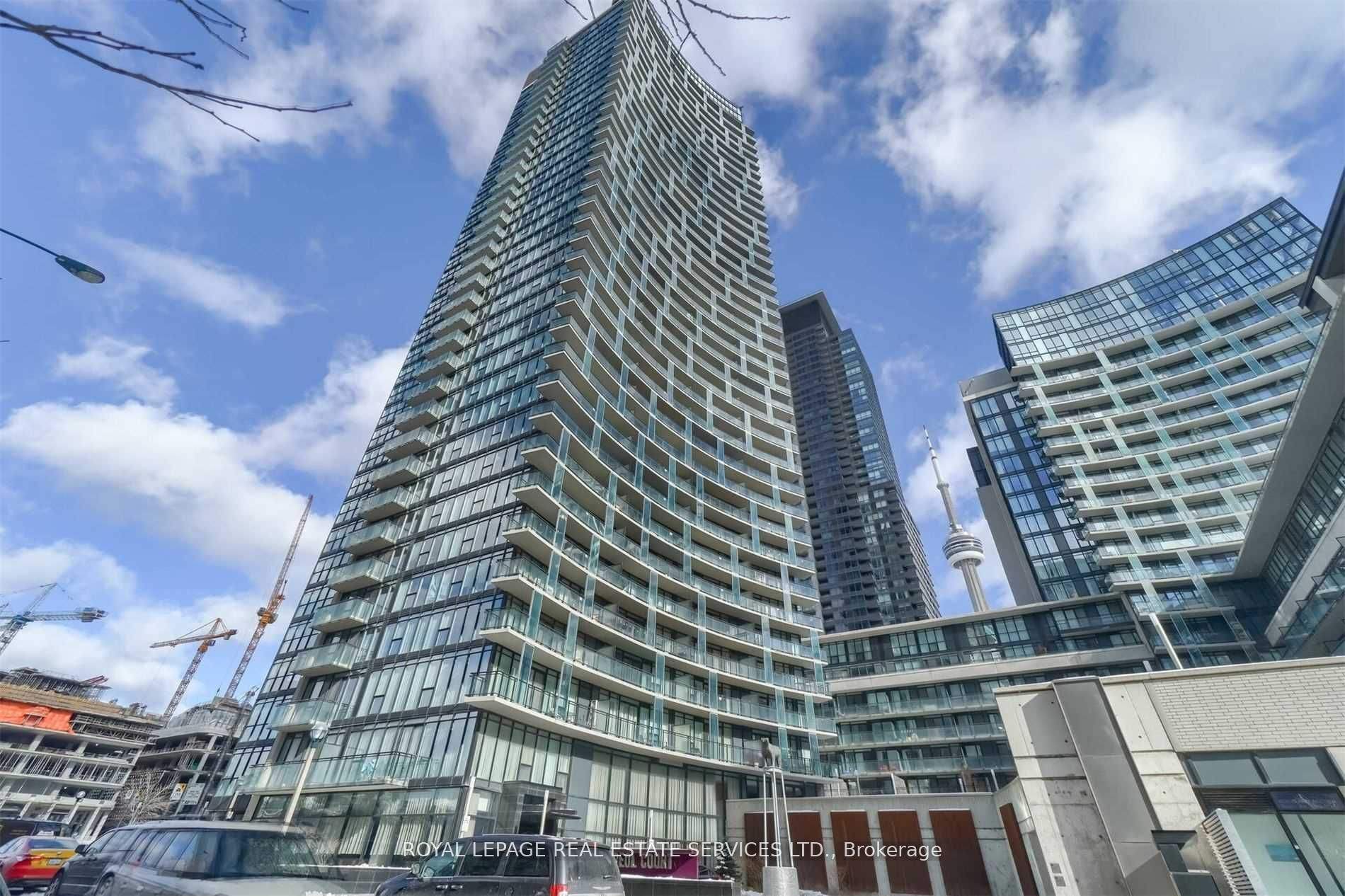 25 Capreol Court 1105, Toronto, ON M5V 3Z7