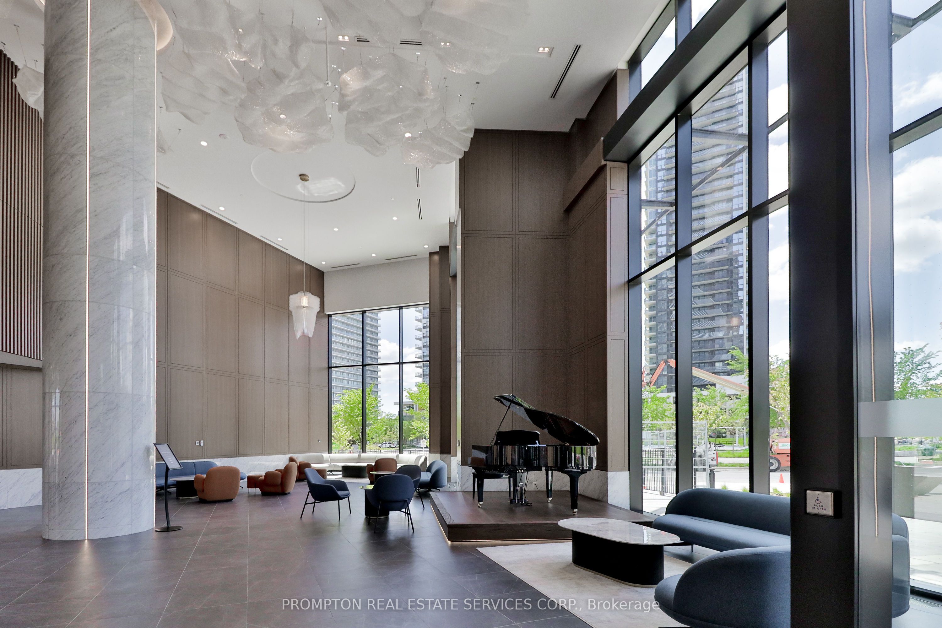 18 Esther Shiner Boulevard 733, Toronto, ON M2K 0J7 photo 5