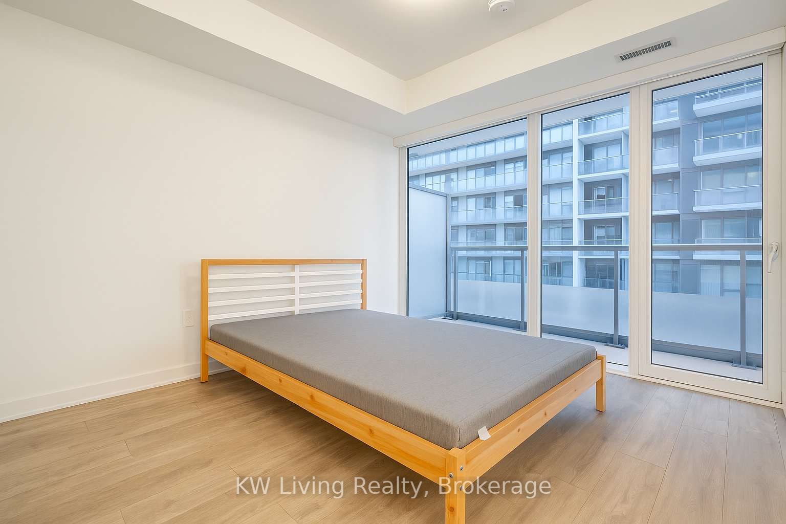 70 Princess Street 2010, Toronto, ON M5A 0X6 photo 4