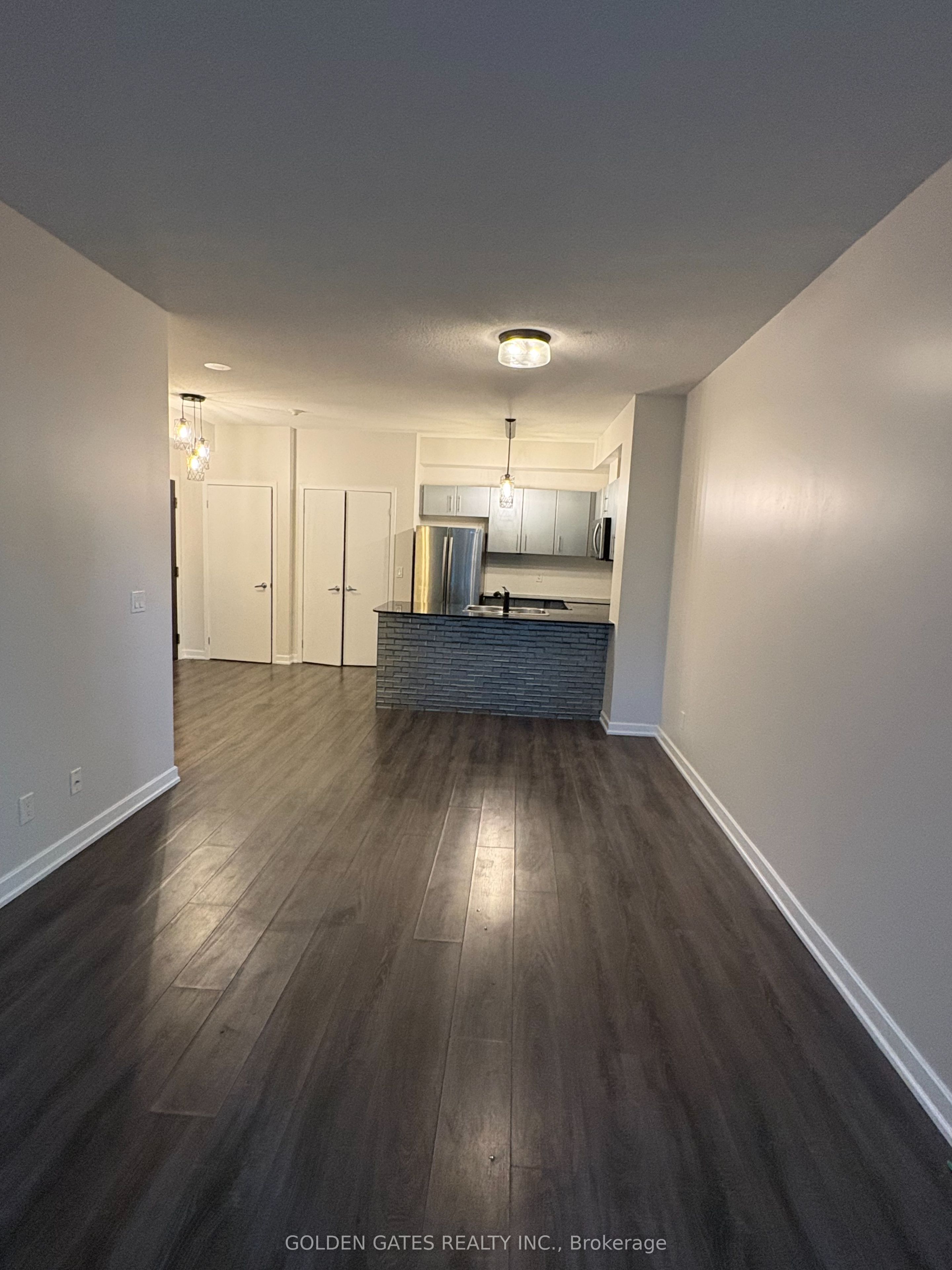 12 Yonge Street #2501, Toronto, ON M5E 1Z9 photo 3