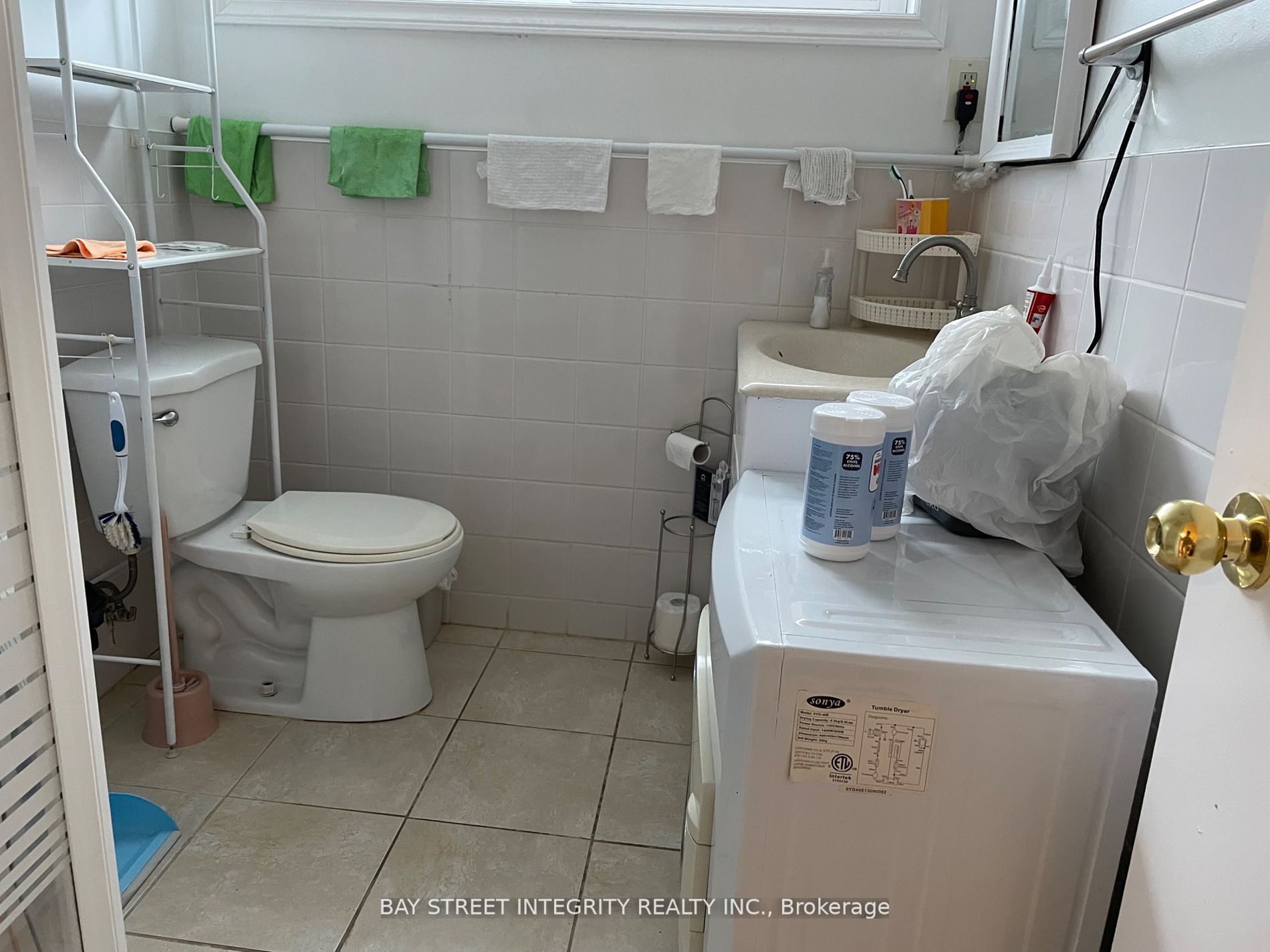 112 Combermere Drive BSMT, Toronto, ON M3A 2W8 photo 5