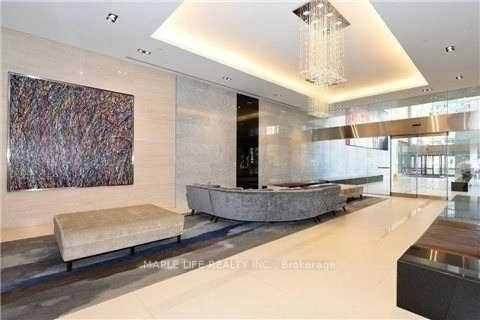 388 Yonge Street 6110, Toronto, ON M5B 0A4 photo 2