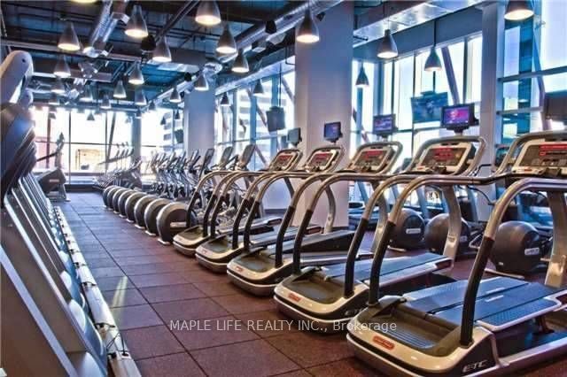 388 Yonge Street 6110, Toronto, ON M5B 0A4 photo 3