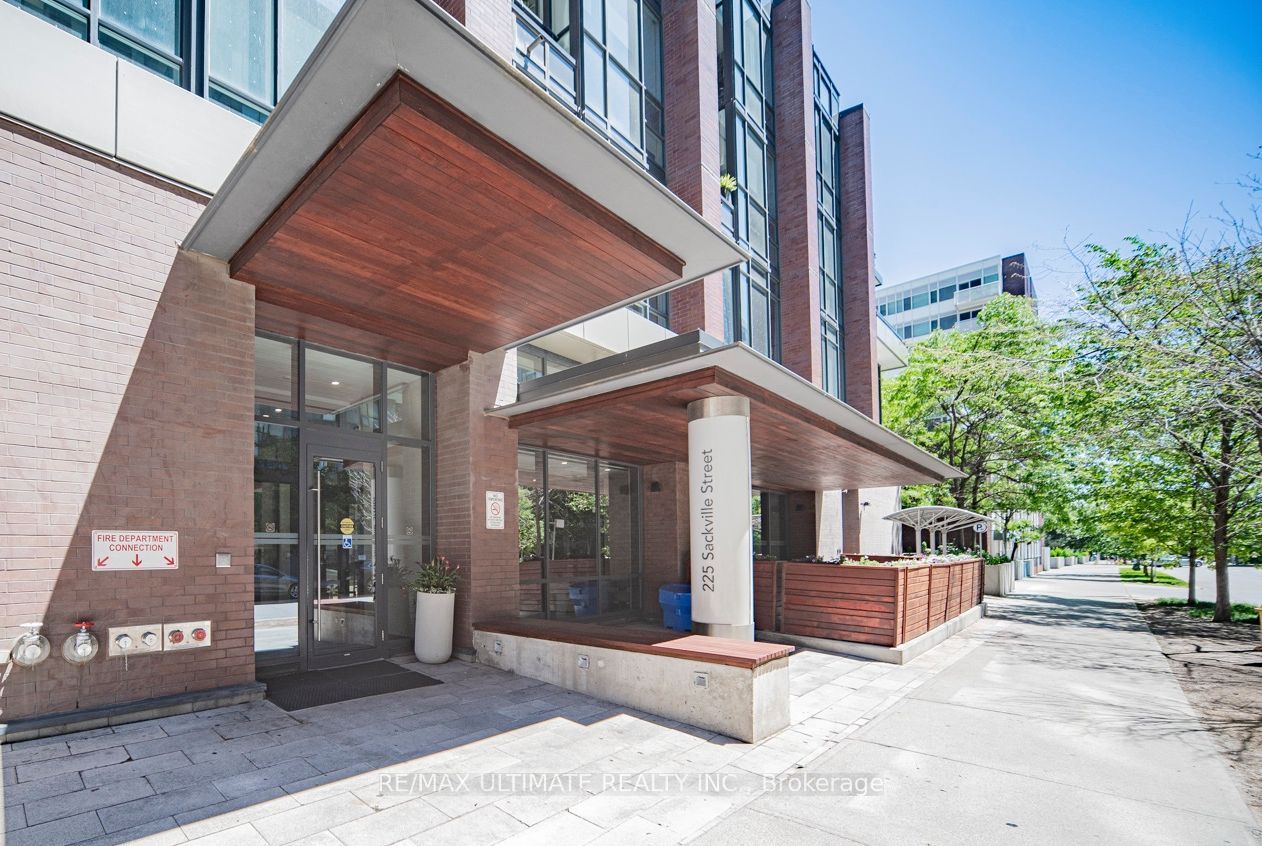 225 Sackville Street 901, Toronto, ON M5A 0B9
